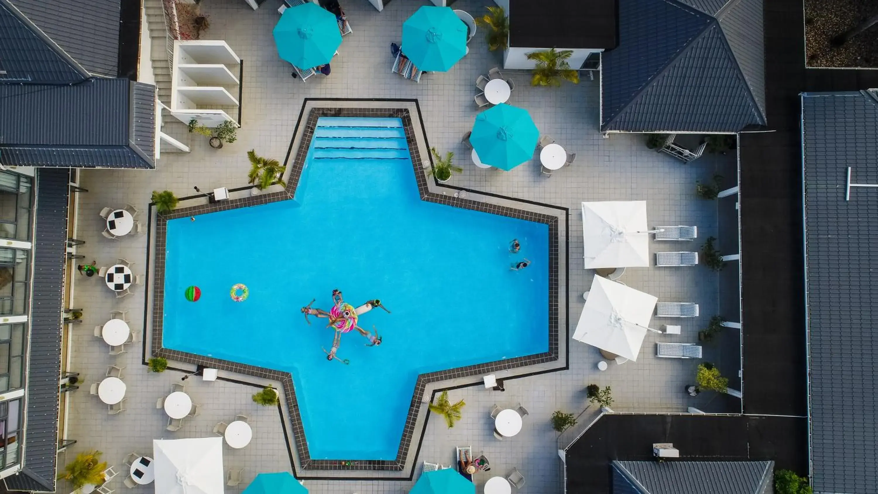 Swimming pool in Muri Beach Club Hotel Swimming pool in Muri Beach Club Hotel