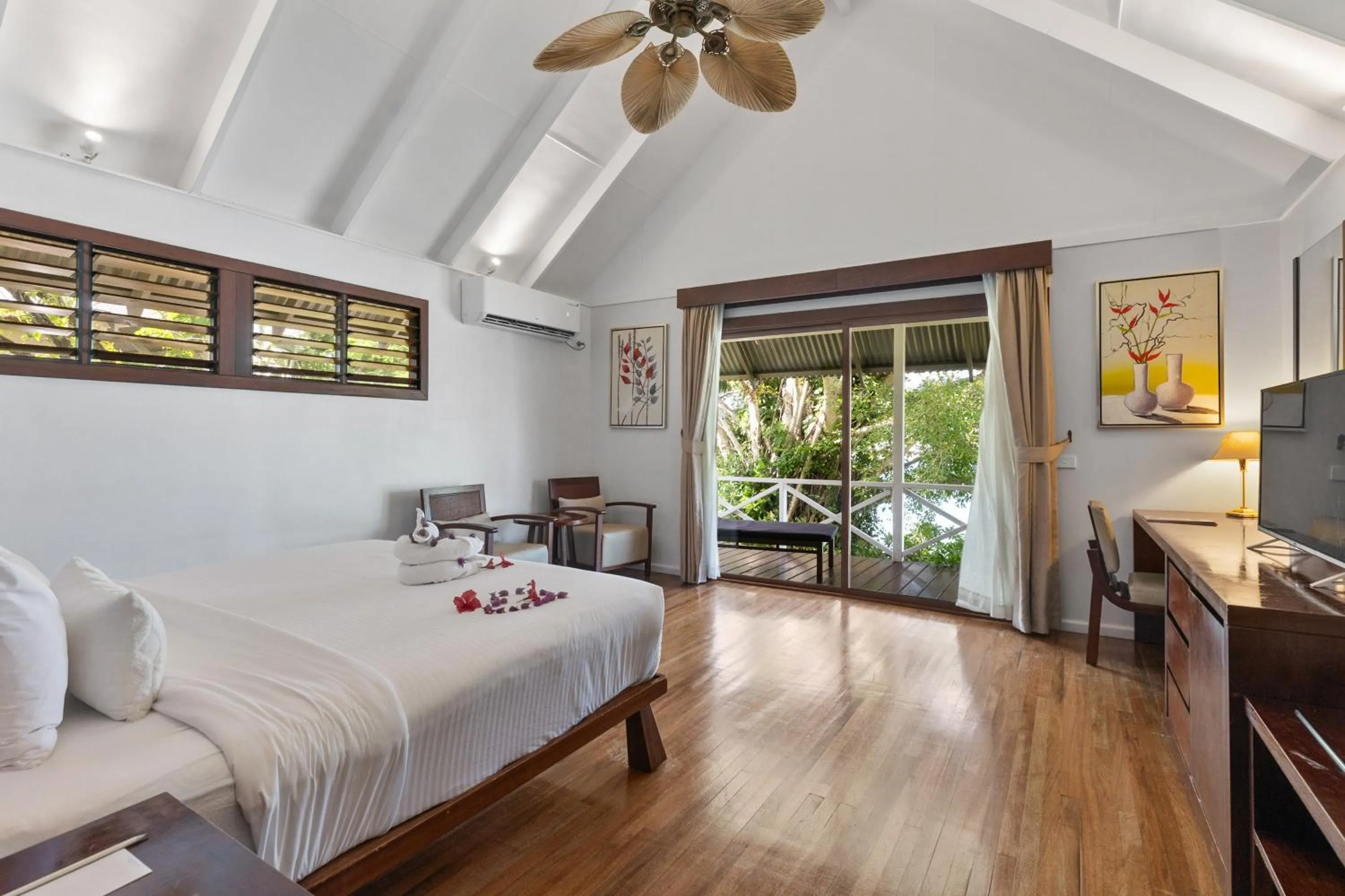 Bedroom, Bed in Iririki Island Resort & Spa