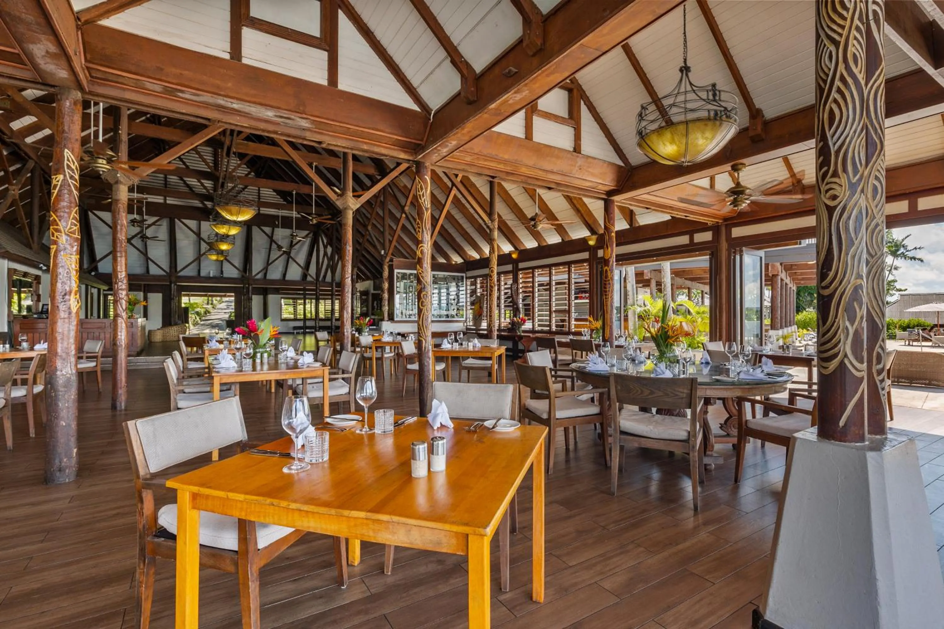 Restaurant/places to eat in Iririki Island Resort & Spa