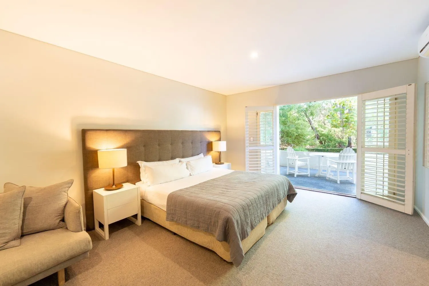 Bedroom, Bed in Cape Lodge