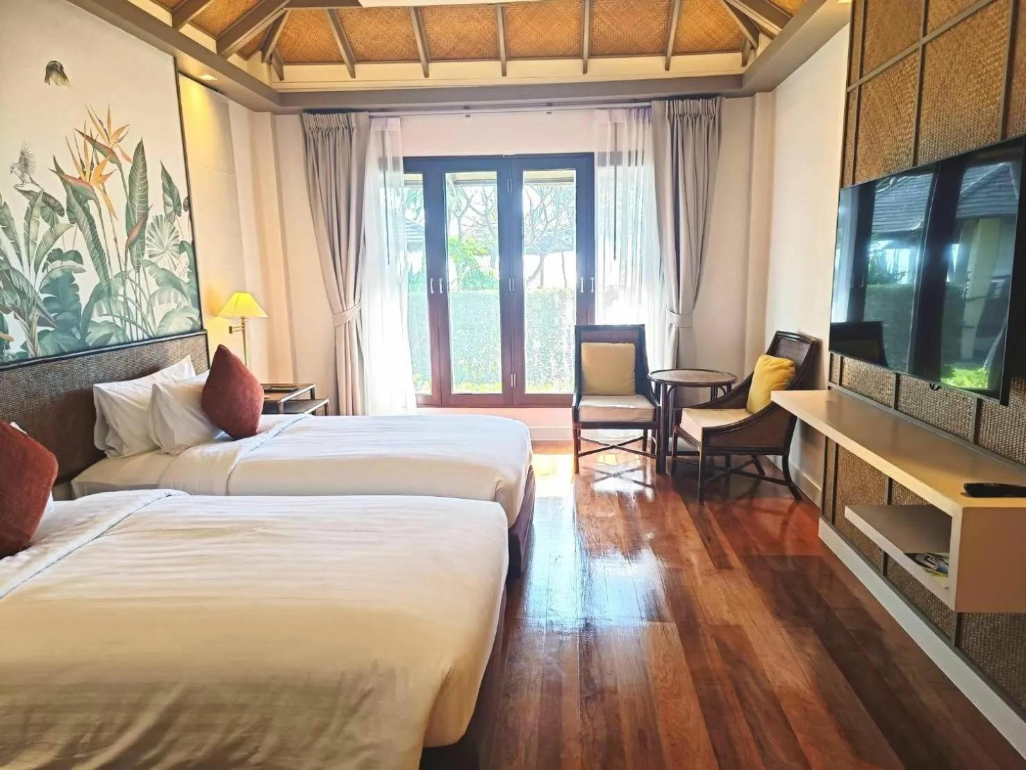 Bed in Fisherman's Resort Haad Chao Samran