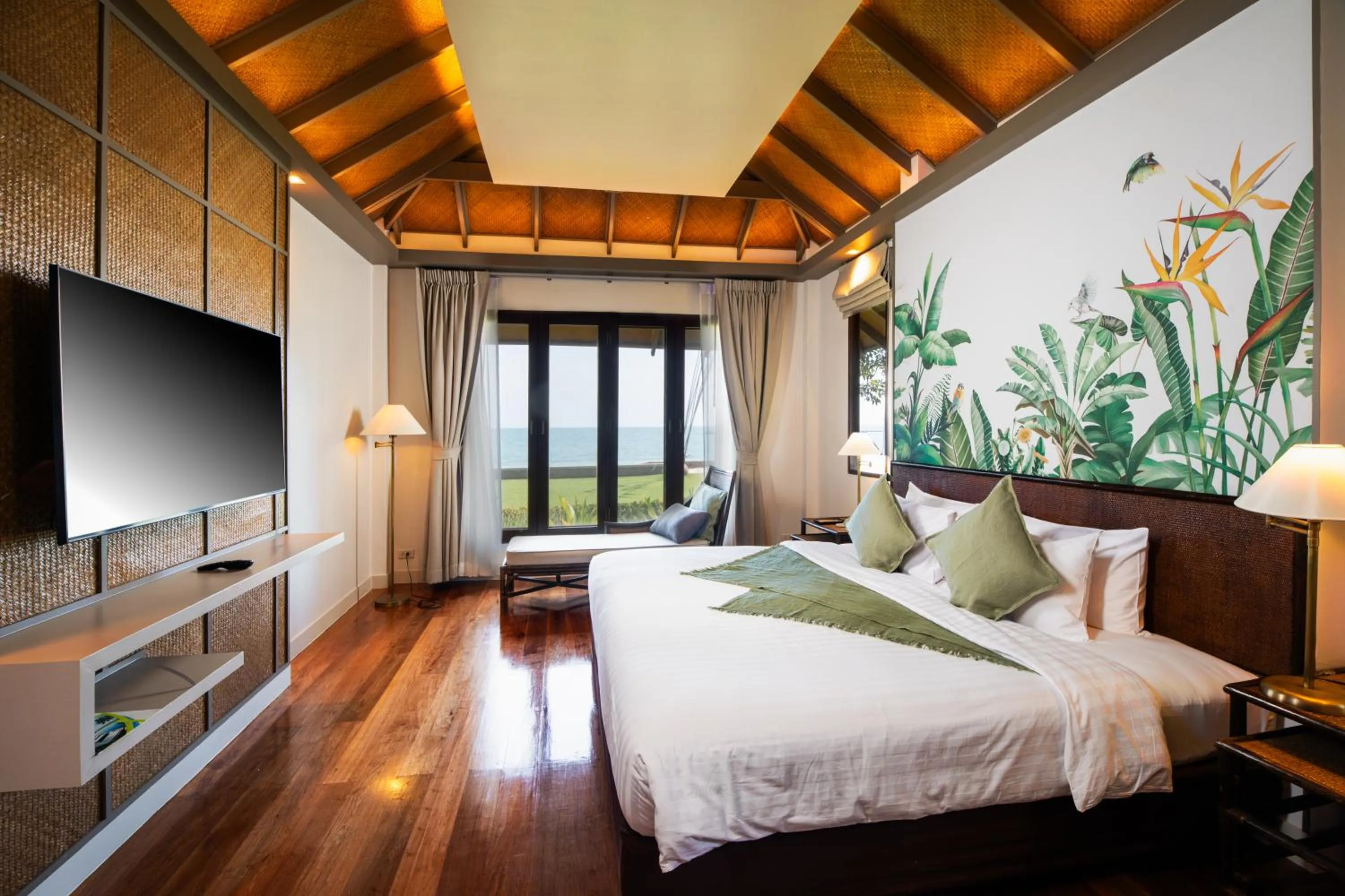 Bed in Fisherman's Resort Haad Chao Samran