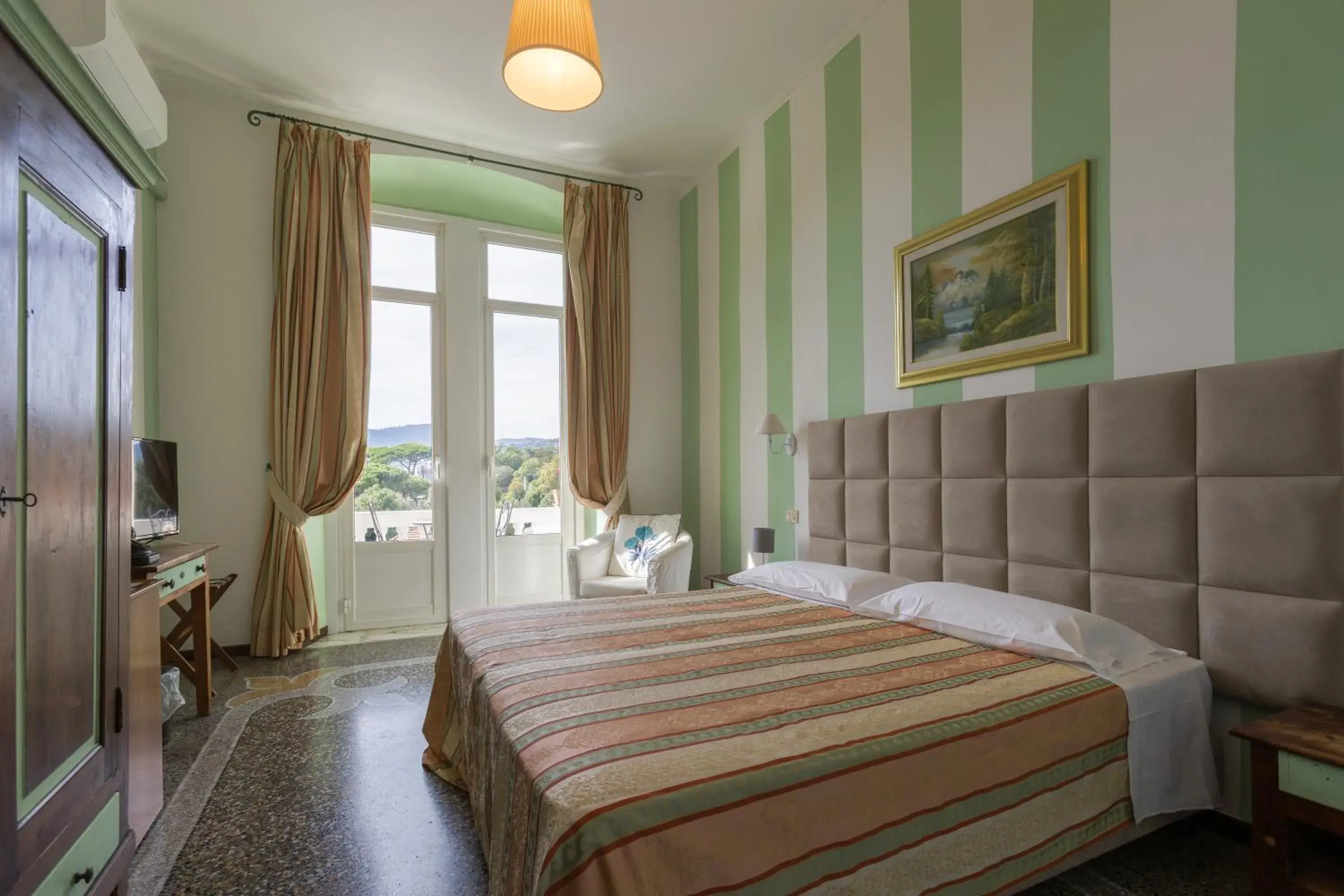 Superior Double Room with Balcony in Hotel Delle Rose Superior Double Room with Balcony in Hotel Delle Rose