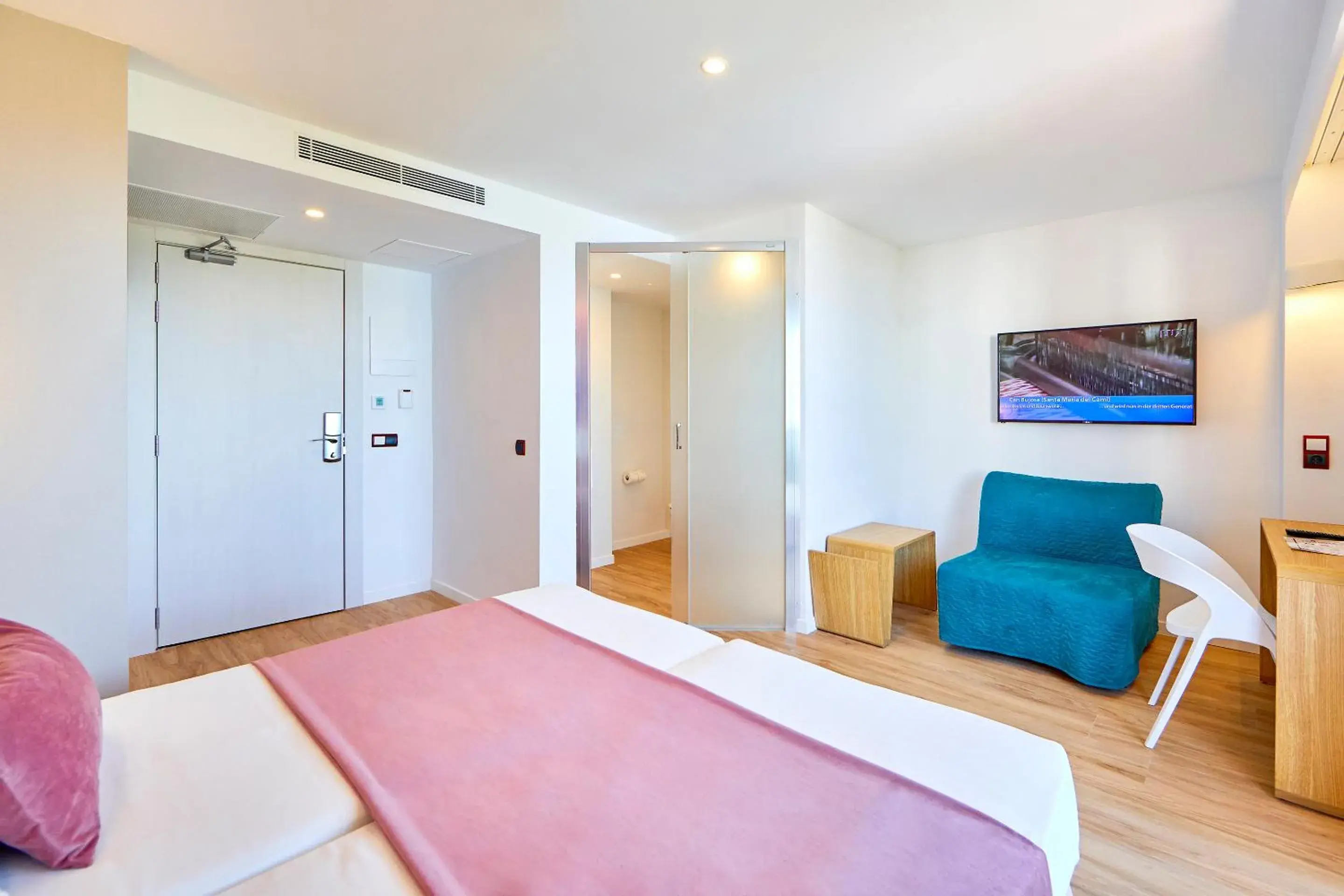 TV and multimedia, Bed in MLL Mediterranean Bay - Adults Only TV and multimedia, Bed in MLL Mediterranean Bay - Adults Only