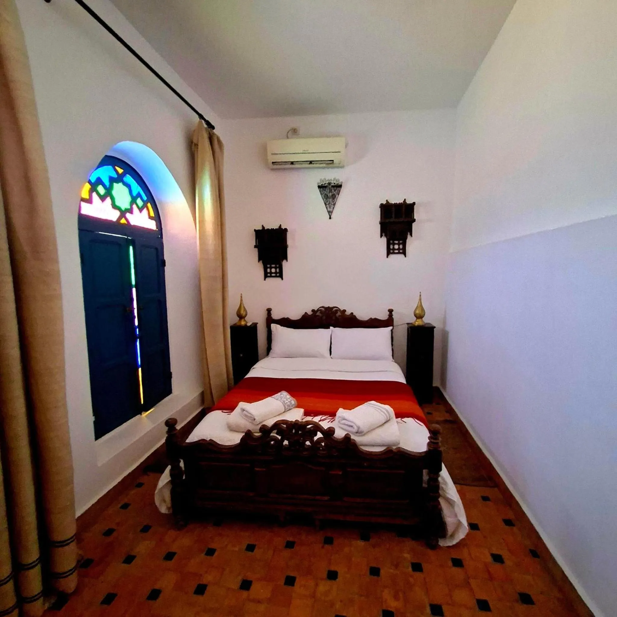 Photo of the whole room, Bed in Riad Menthe Et Citron