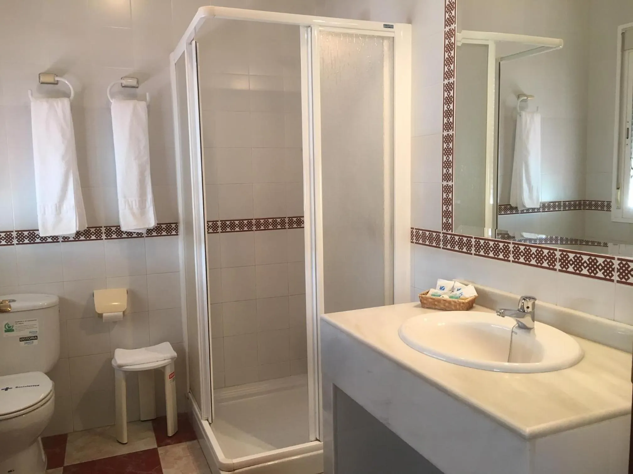 Shower in Hotel El Molino