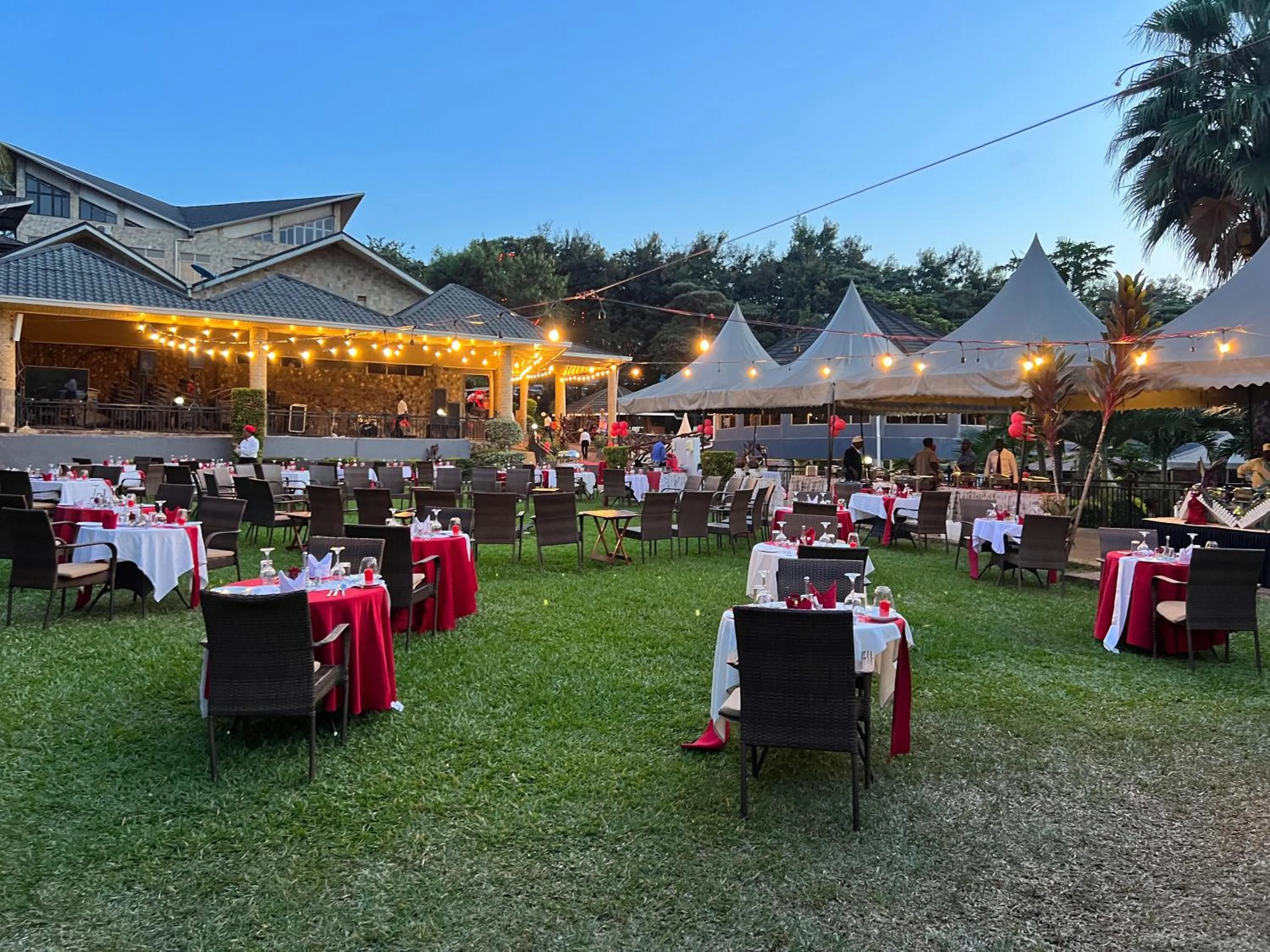 Restaurant/places to eat in Nokras Riverine Hotel & Spa