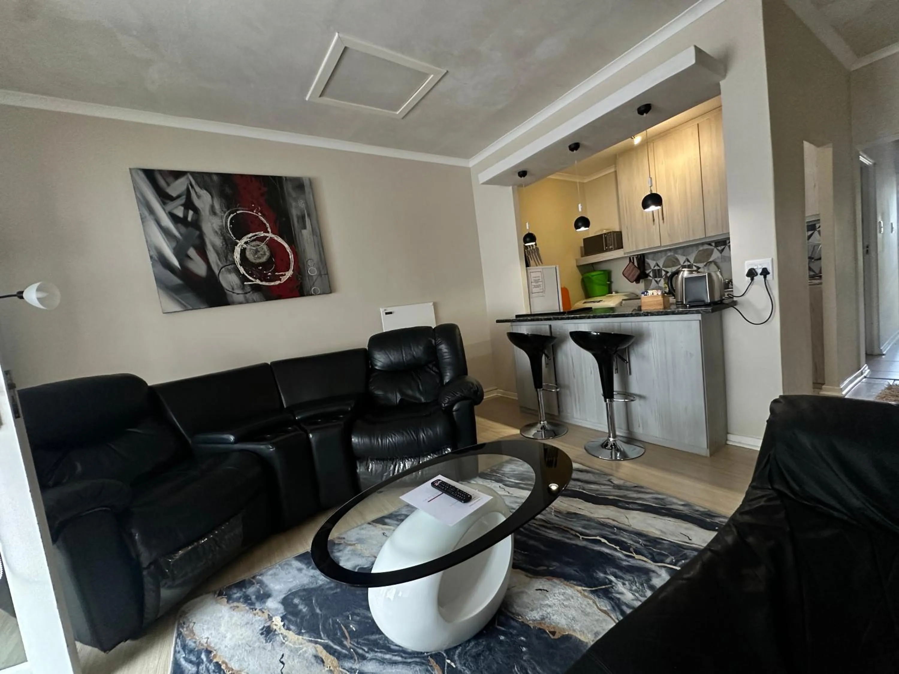 Kitchen or kitchenette in Kiwara Guesthouse