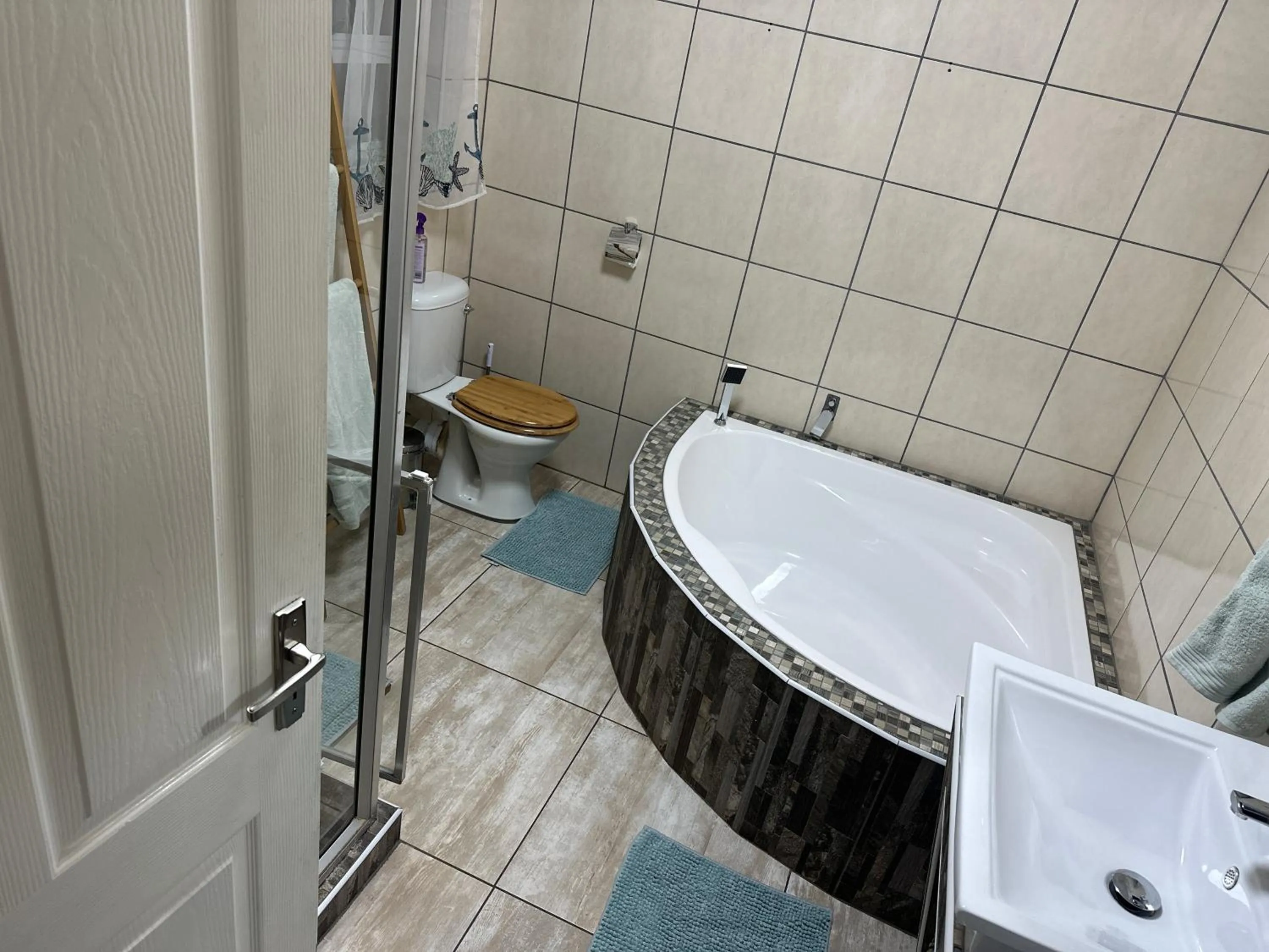 Bathroom in Kiwara Guesthouse