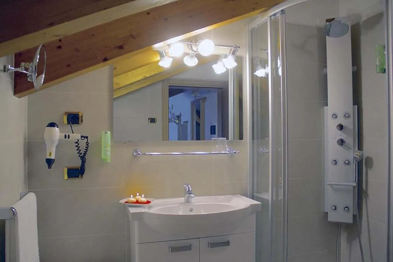 Bathroom in Hotel Cima Rosetta - BW Signature Collection