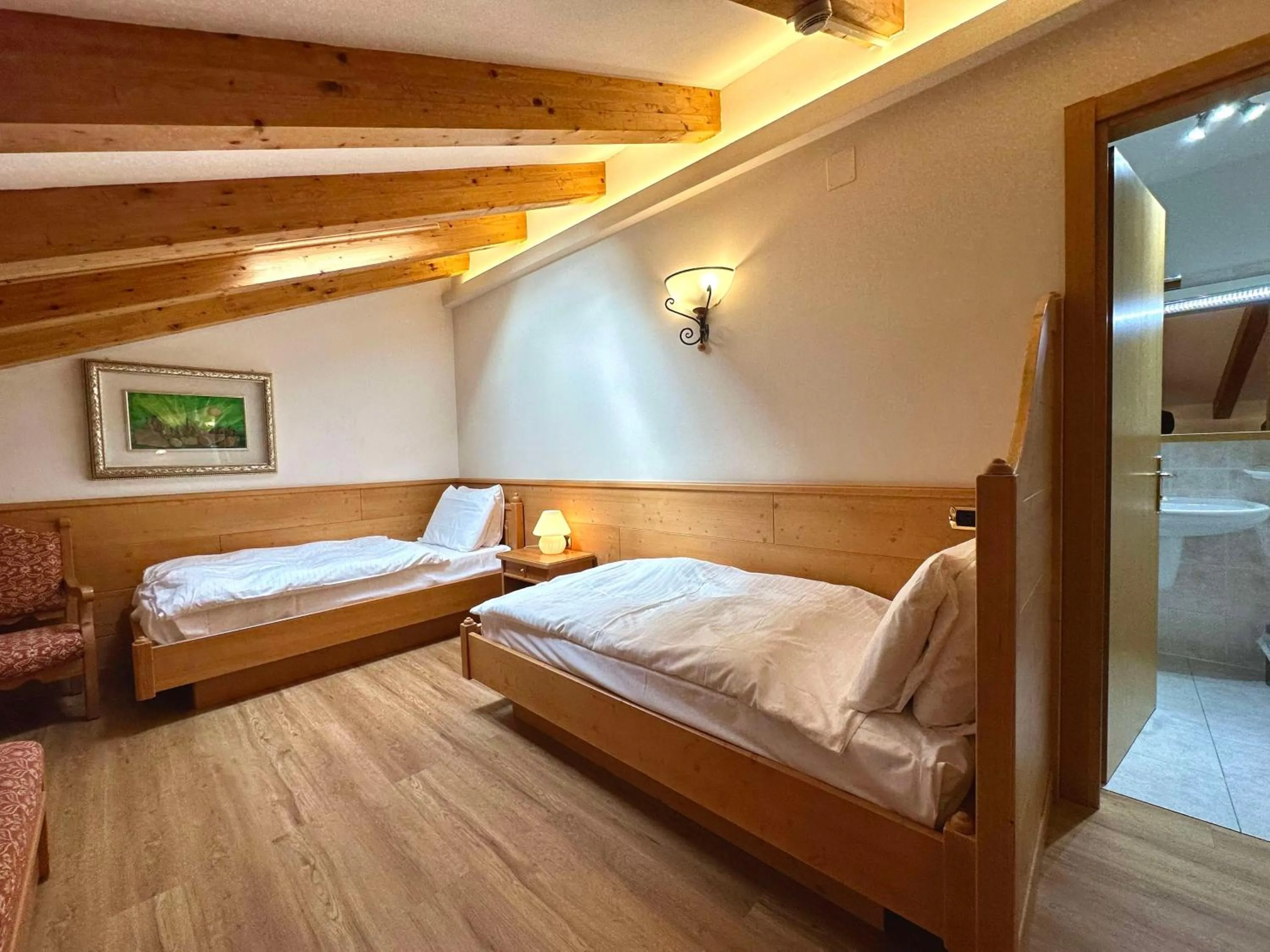 Bedroom, Bed in Hotel Cima Rosetta - BW Signature Collection