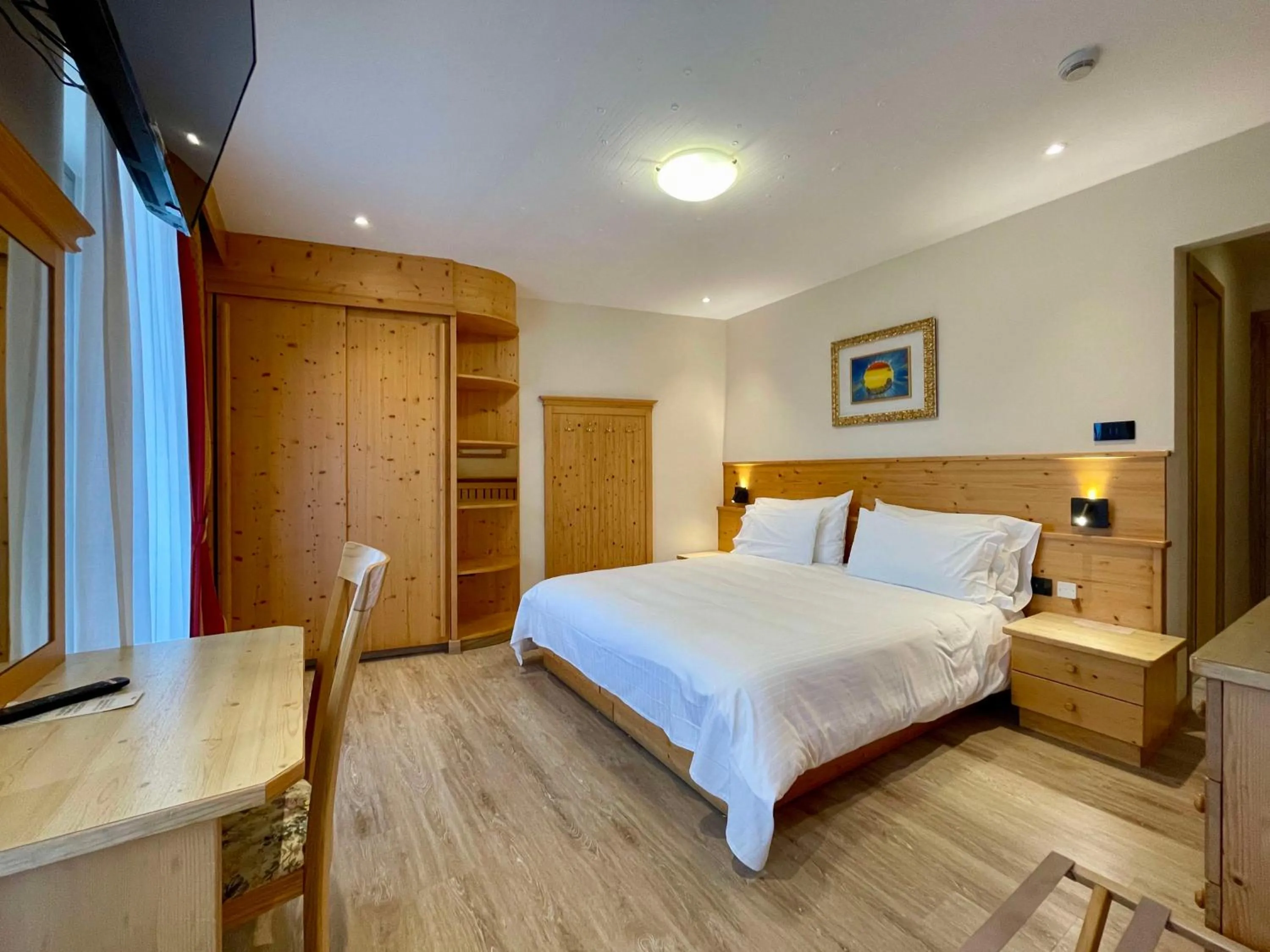 Bedroom, Bed in Hotel Cima Rosetta - BW Signature Collection