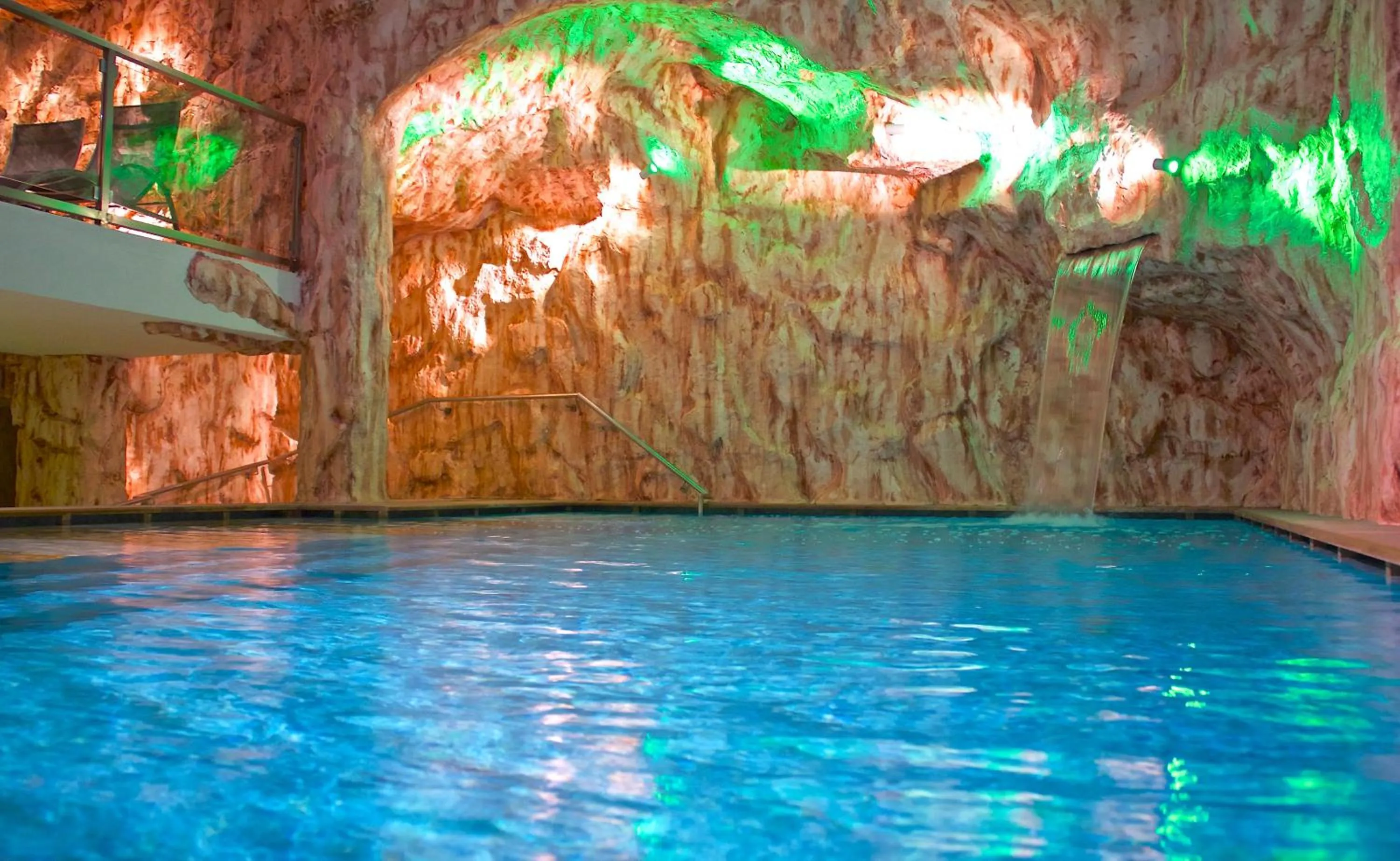 Swimming pool in Hotel Cima Rosetta - BW Signature Collection