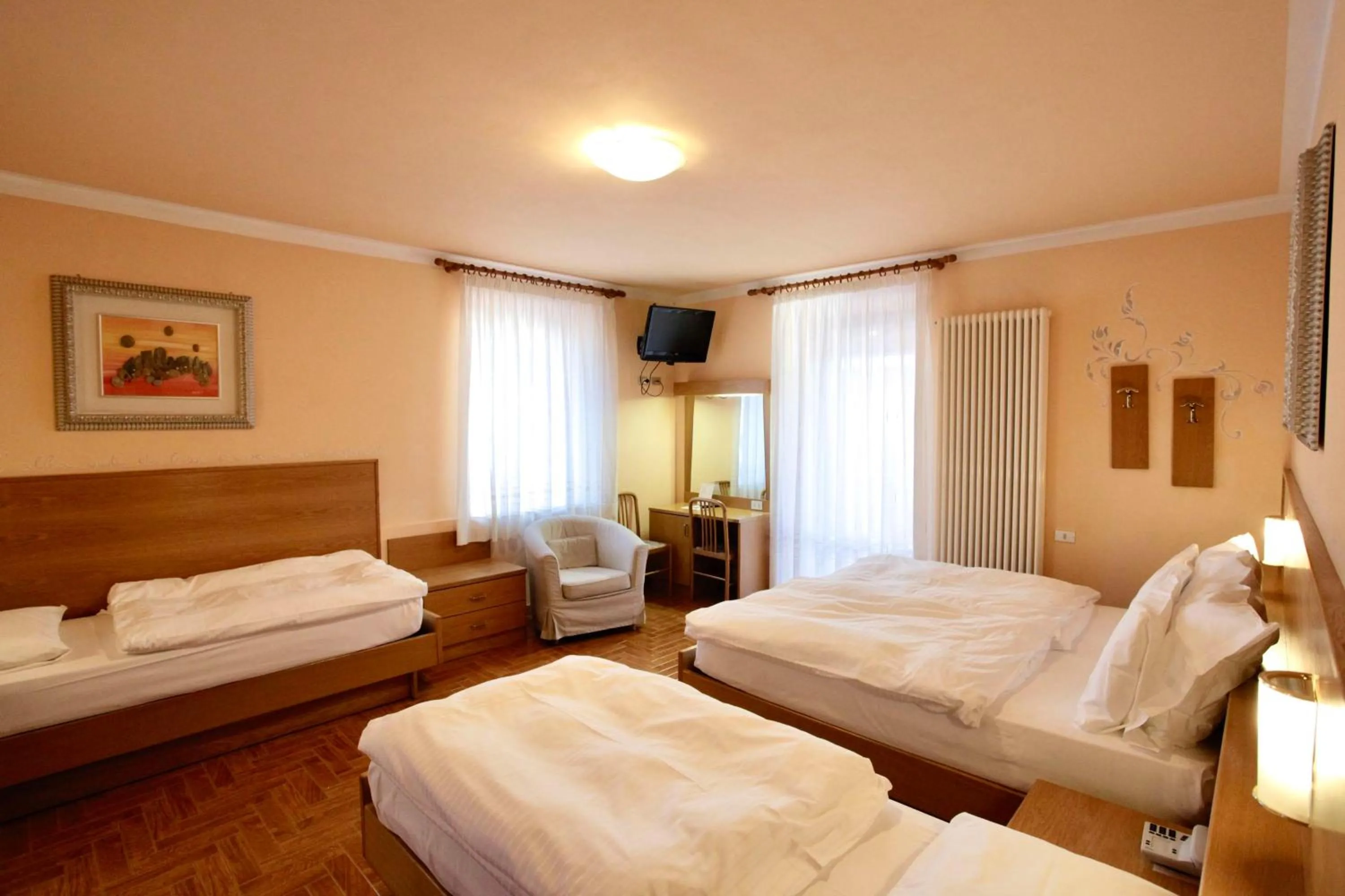 Bedroom, Bed in Hotel Cima Rosetta - BW Signature Collection