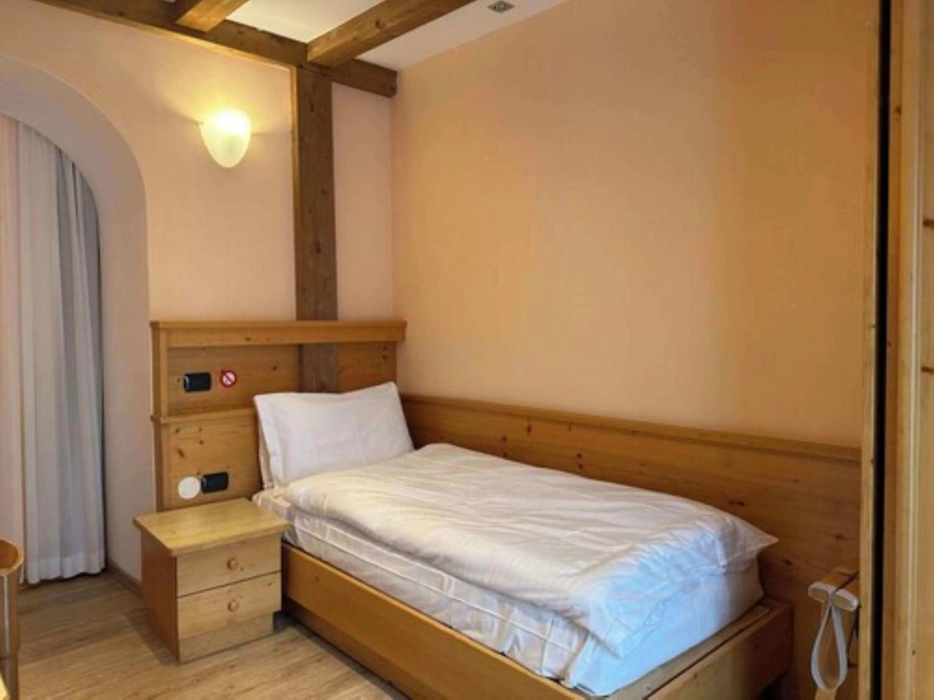 Bedroom, Bed in Hotel Cima Rosetta - BW Signature Collection