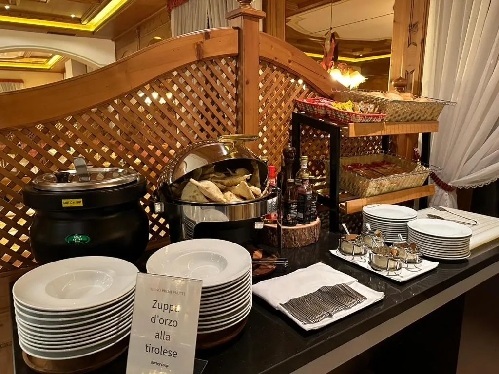 Dining area in Hotel Cima Rosetta - BW Signature Collection