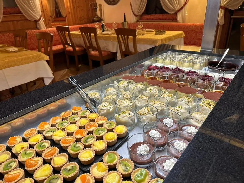 Food and drinks in Hotel Cima Rosetta - BW Signature Collection