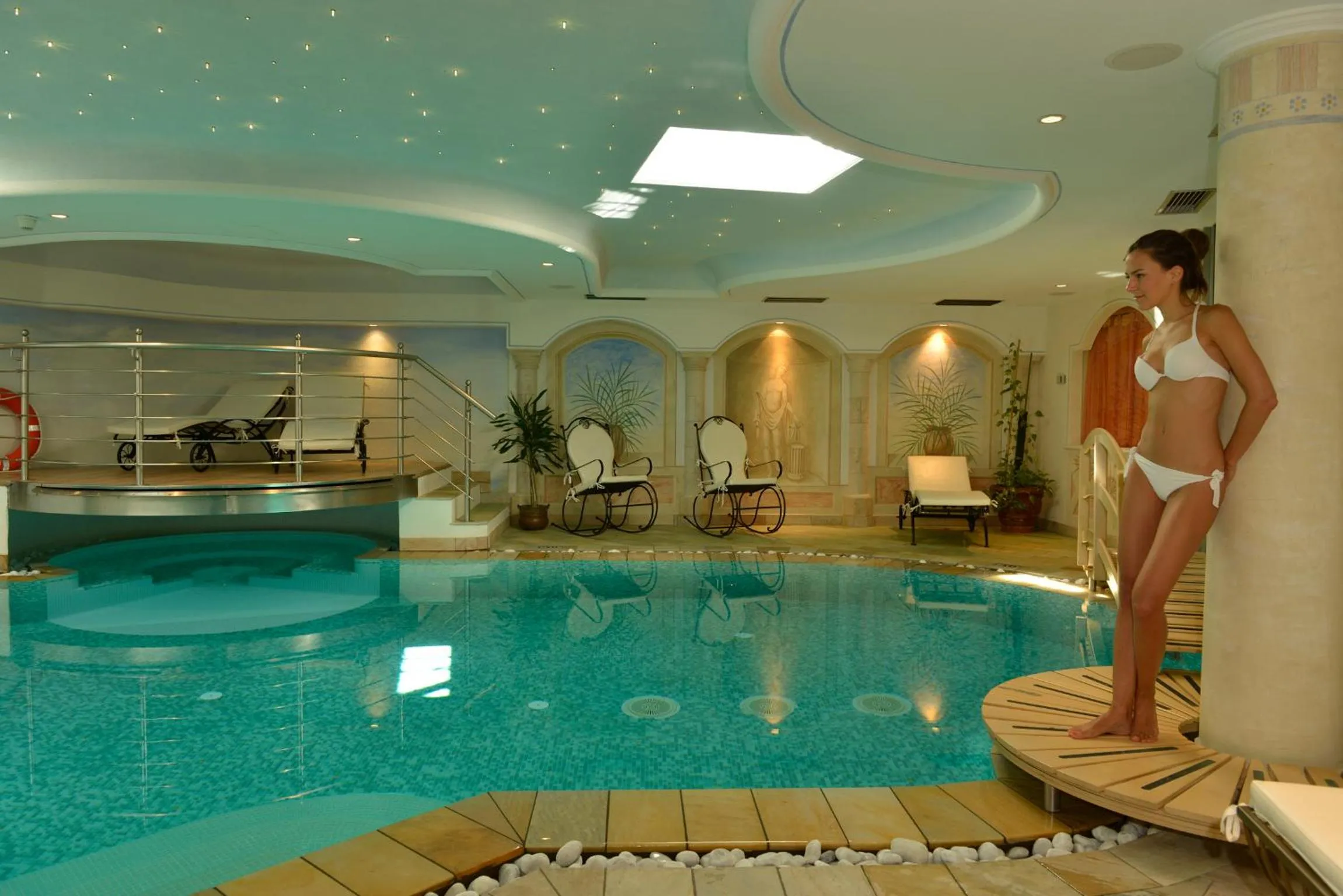 Swimming pool in Hotel Alle Alpi