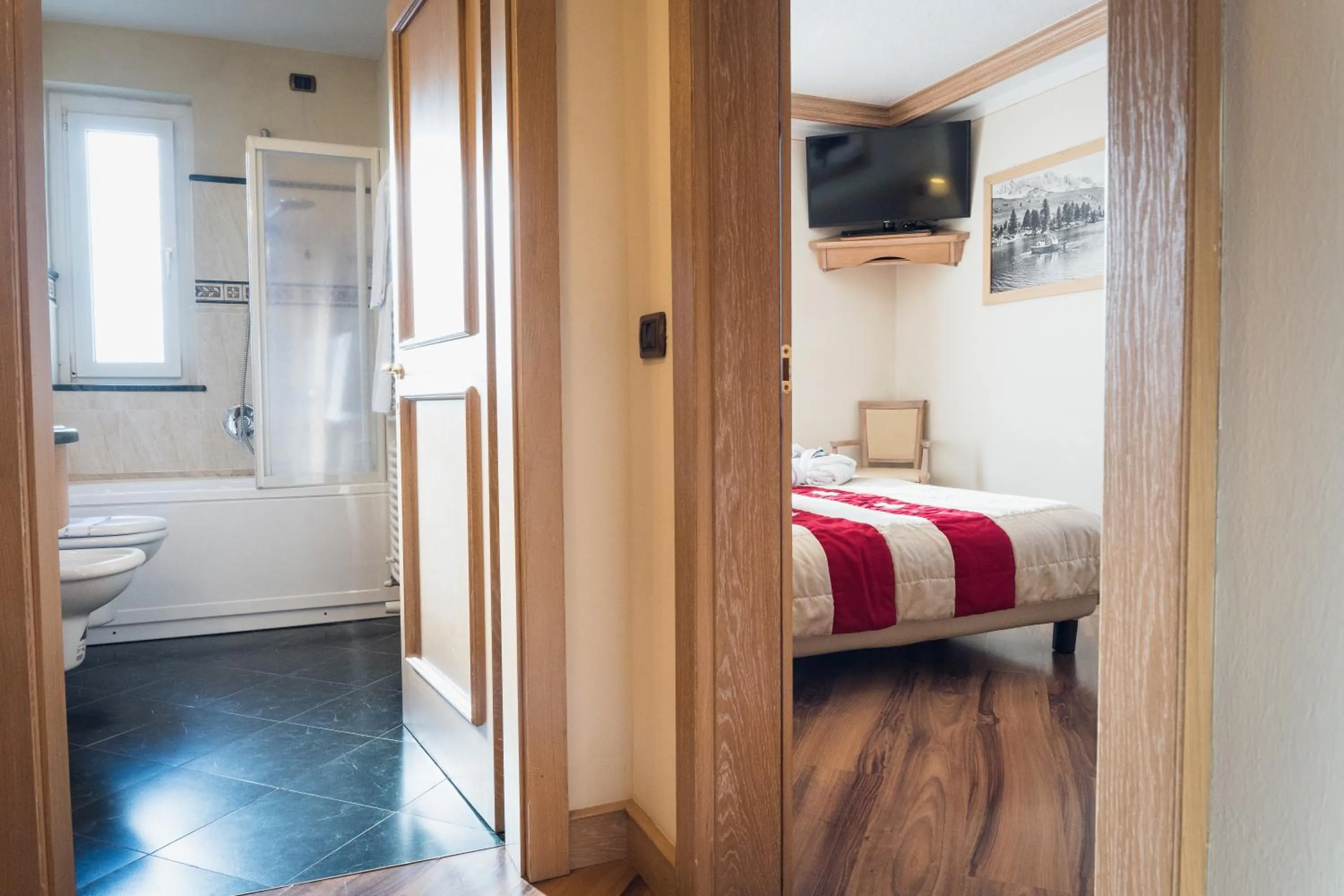 Bed in Hotel Alle Alpi