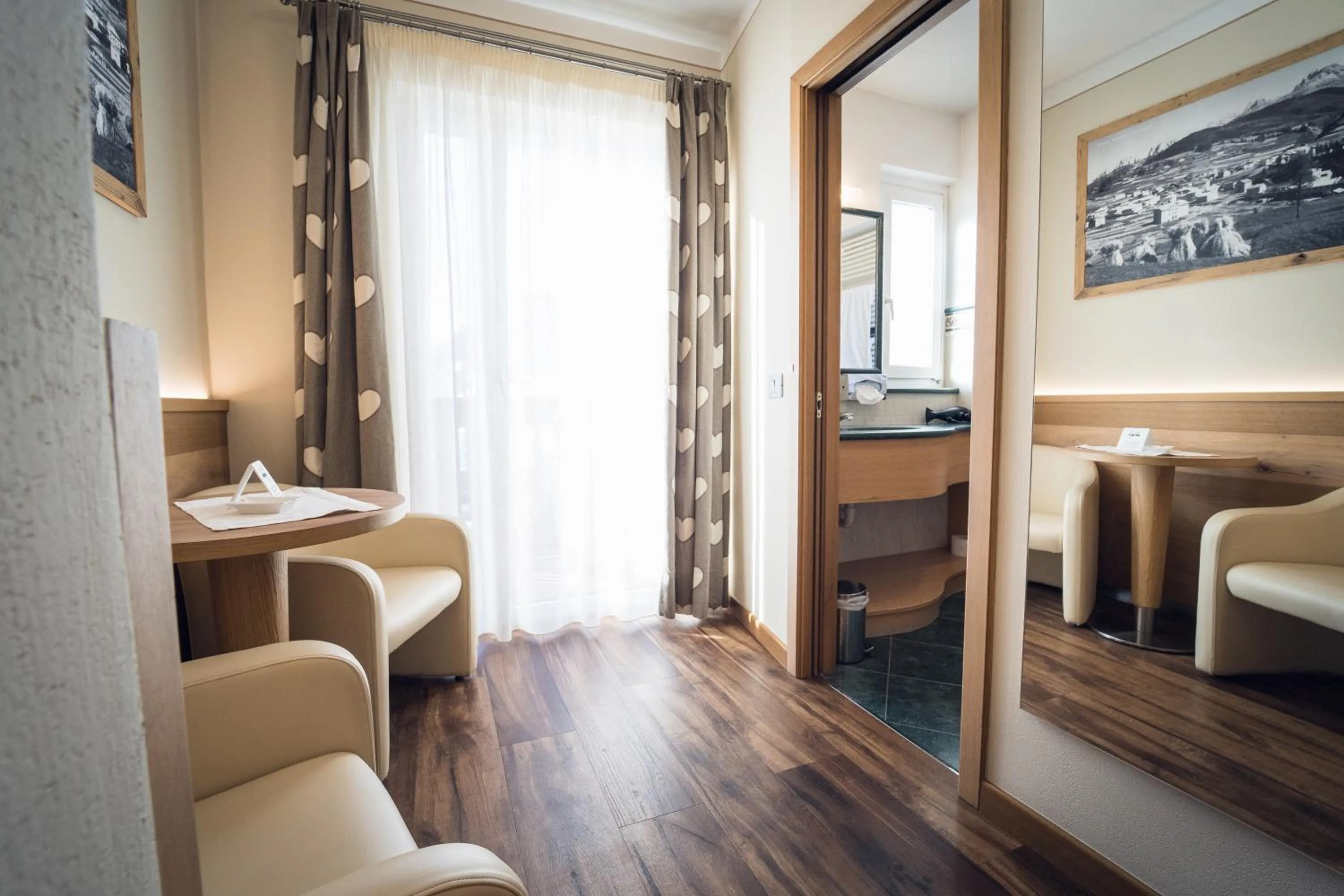 Photo of the whole room, Bed in Hotel Alle Alpi