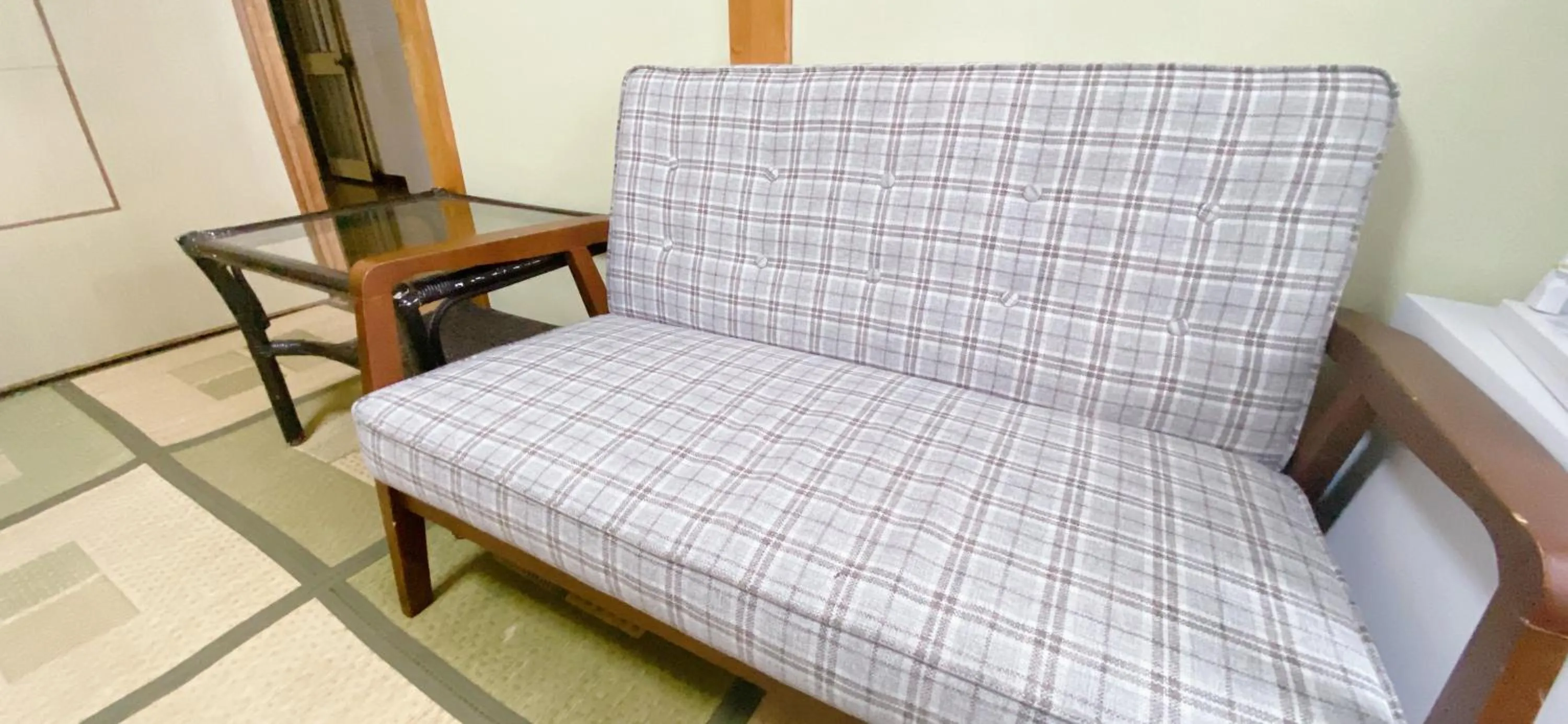 Seating area in Ryokan Sansui
