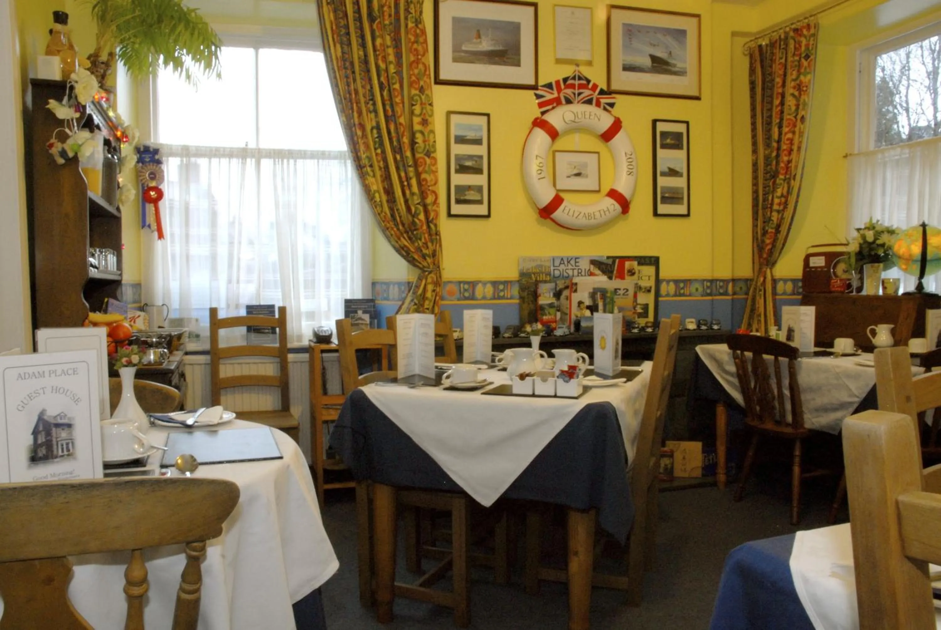 Restaurant/places to eat in Adam Place Guest House