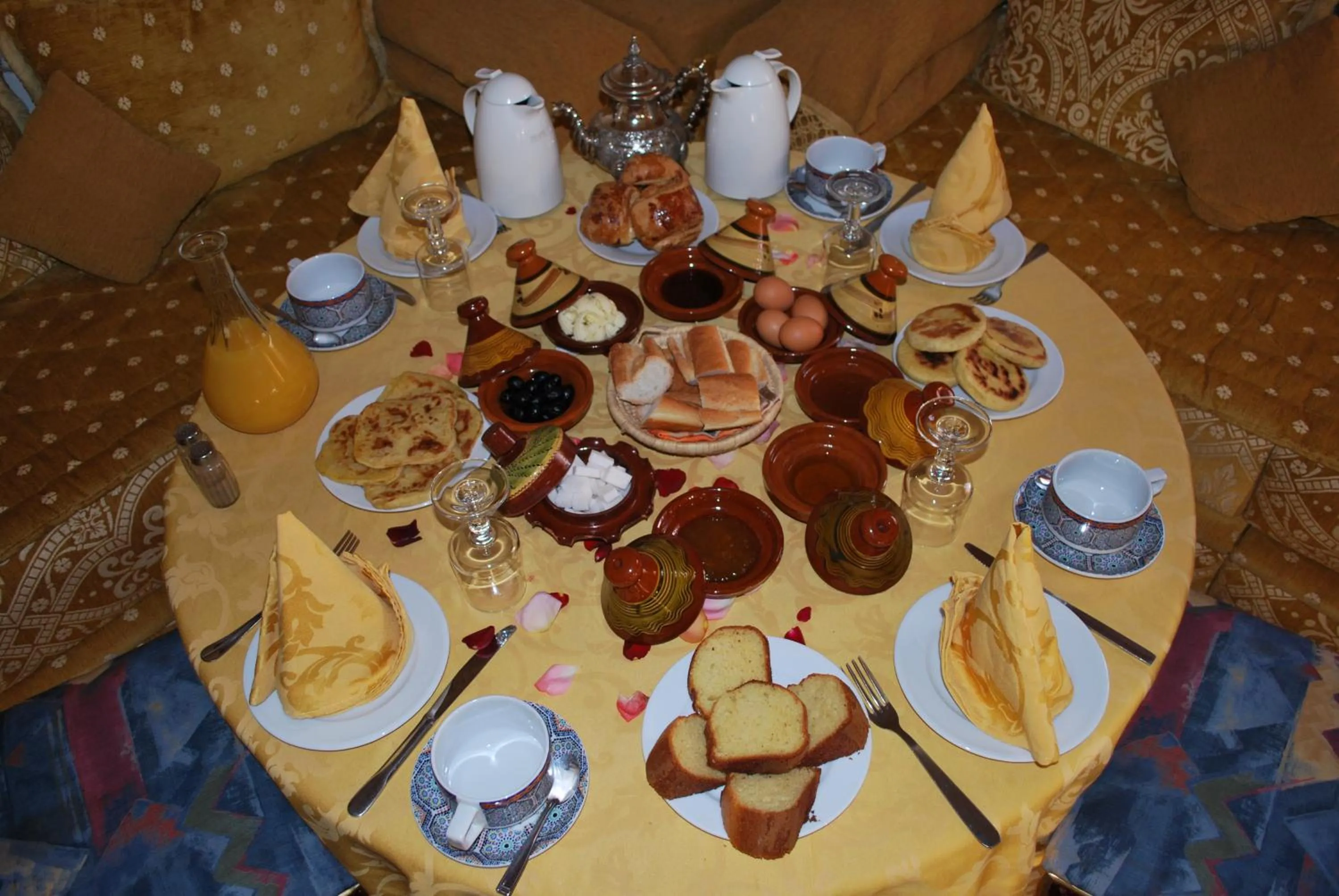 Breakfast in Riad Villa Midelt
