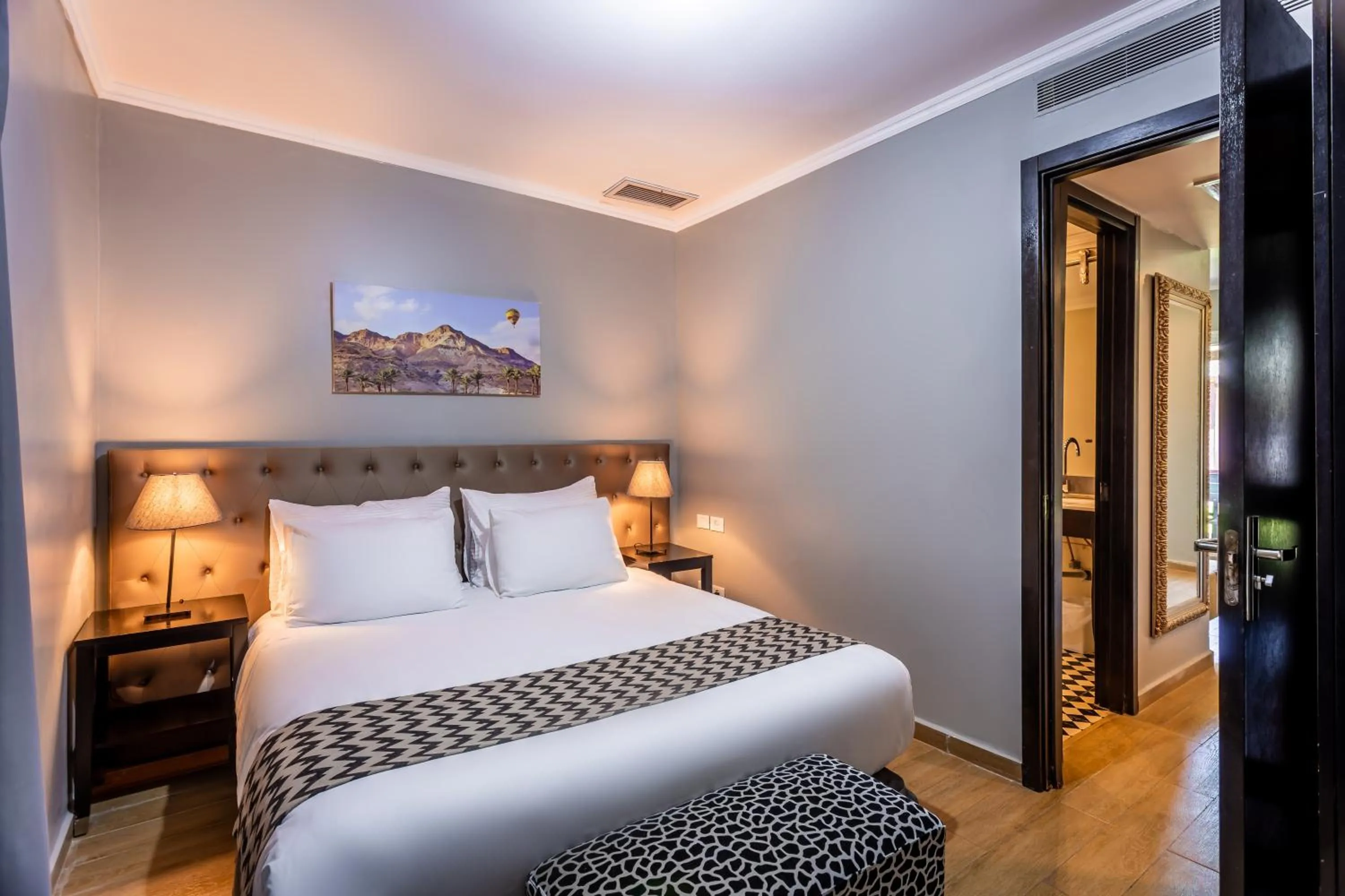 Bedroom, Bed in Daria- Authentic Israeli Experience