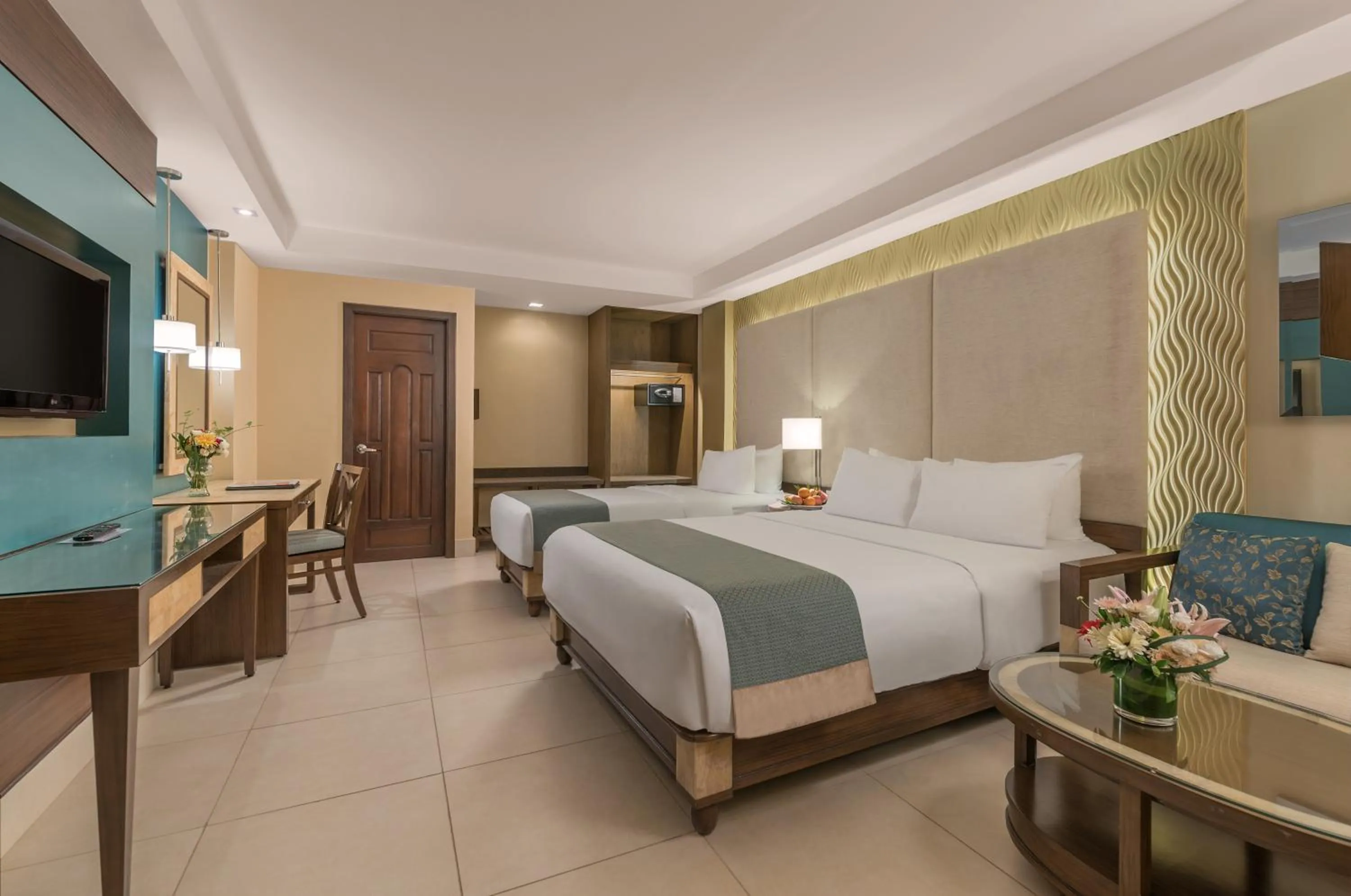 Photo of the whole room, Bed in Henann Garden Resort