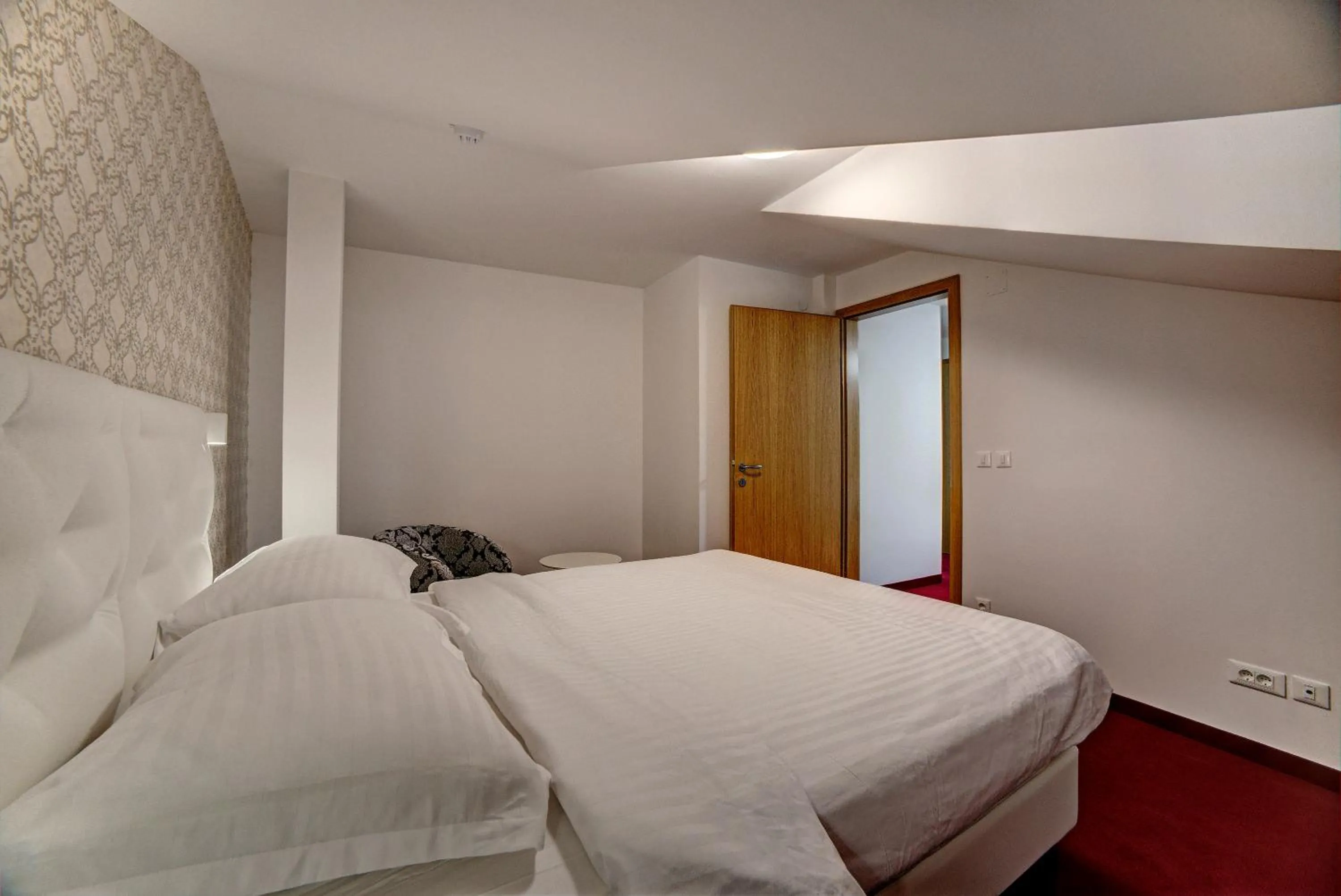 Photo of the whole room, Bed in Hotel Skradinski Buk