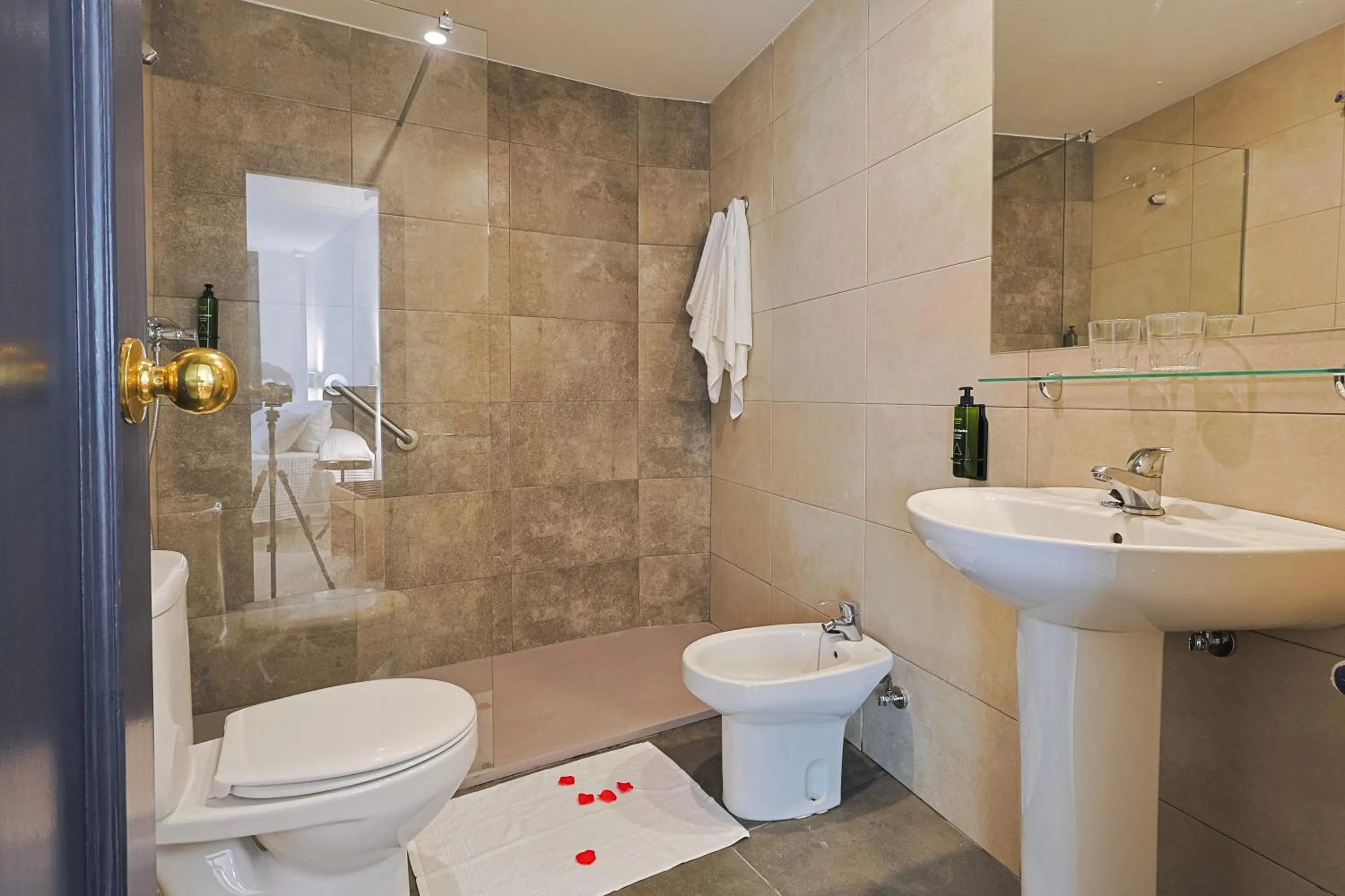 Bathroom in Hotel Olas de Almuñécar