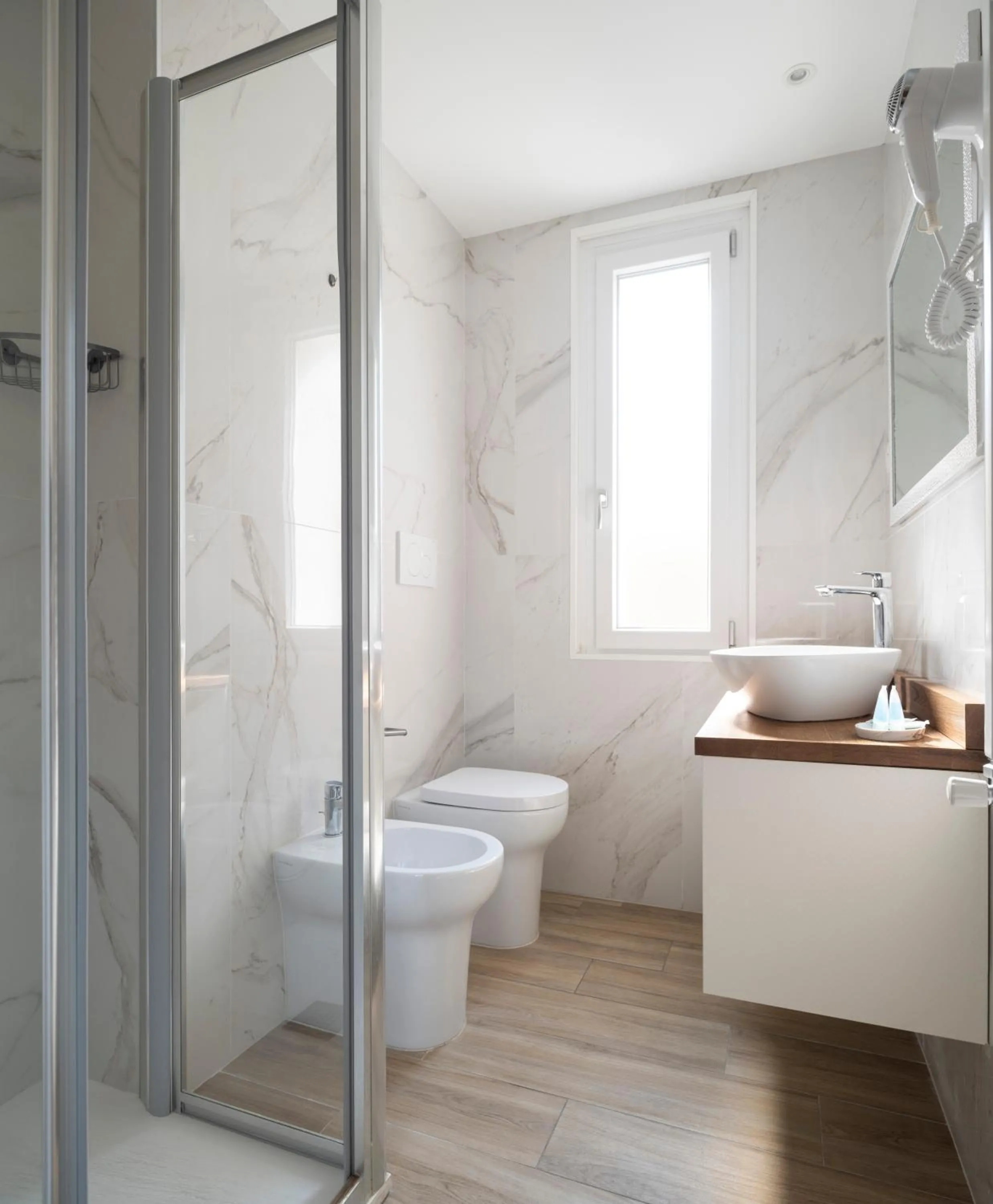 Bathroom in Hotel Continental
