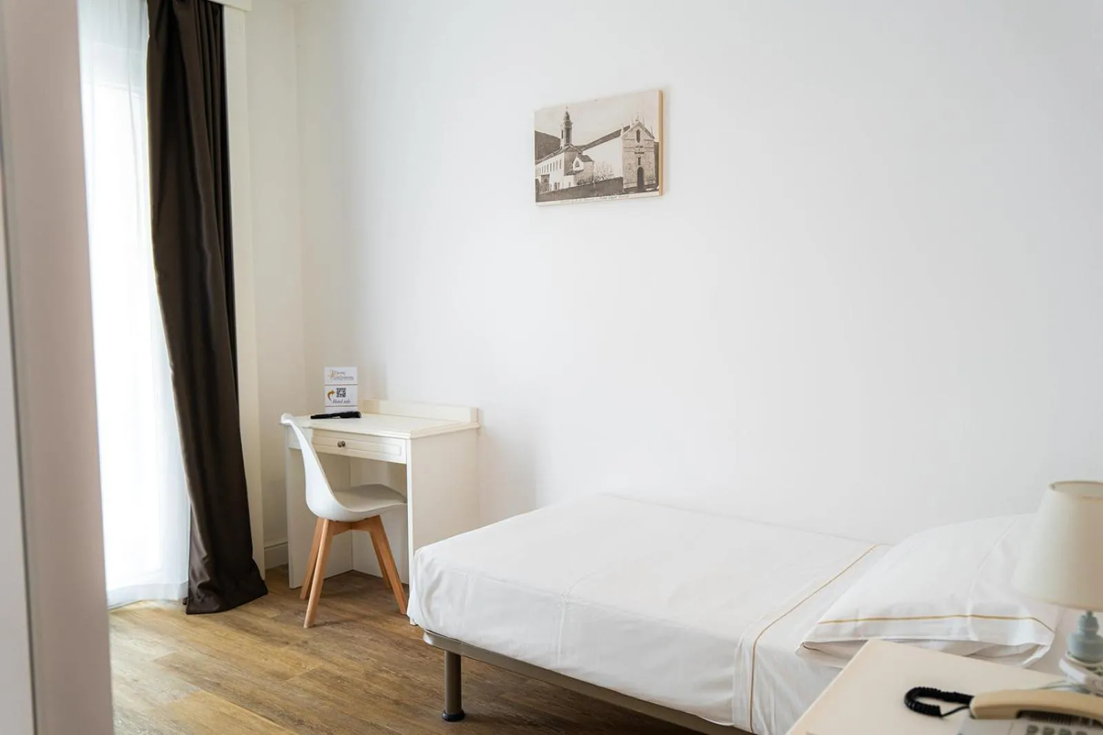 Bed in Hotel Continental
