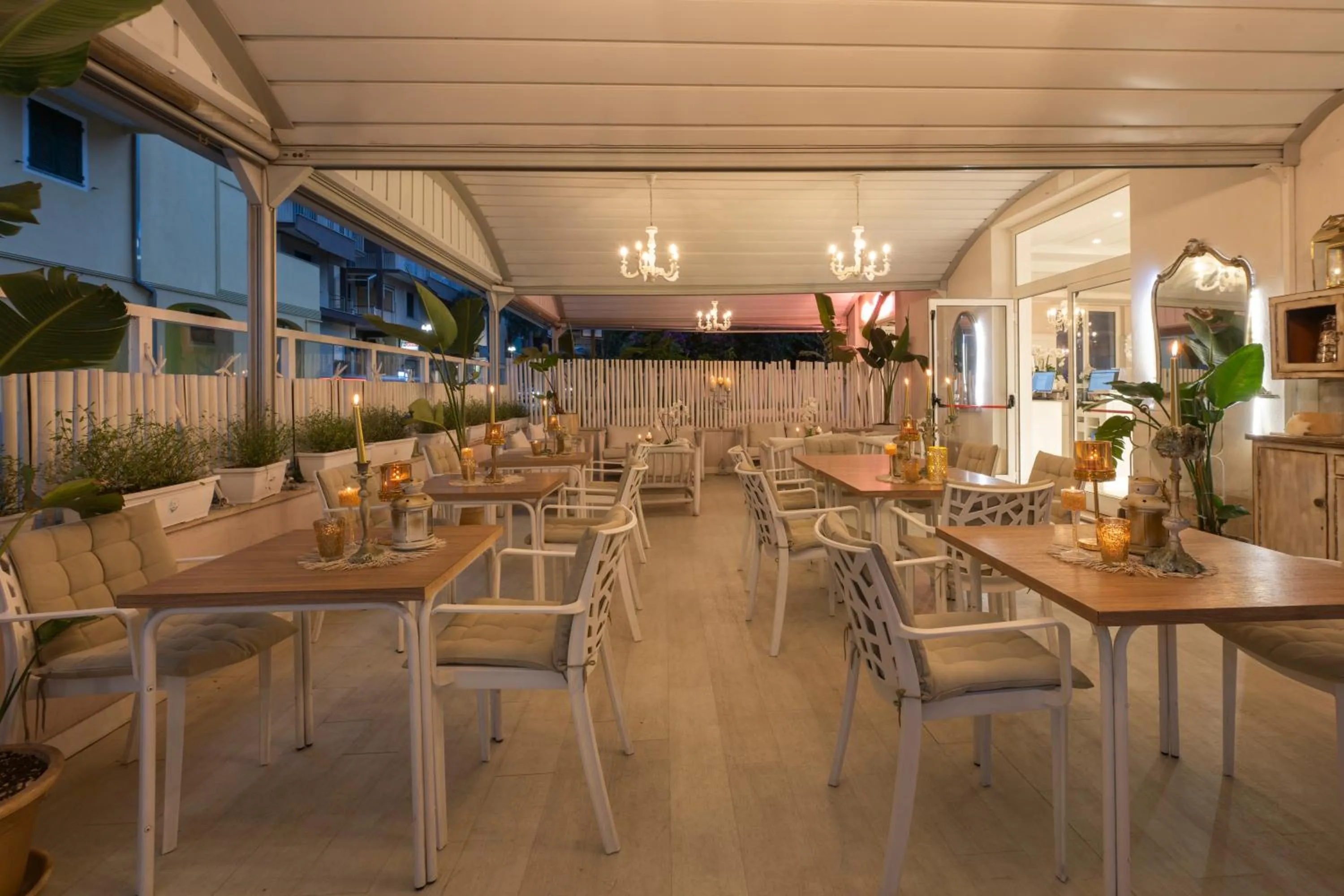 Lounge or bar in Hotel Continental