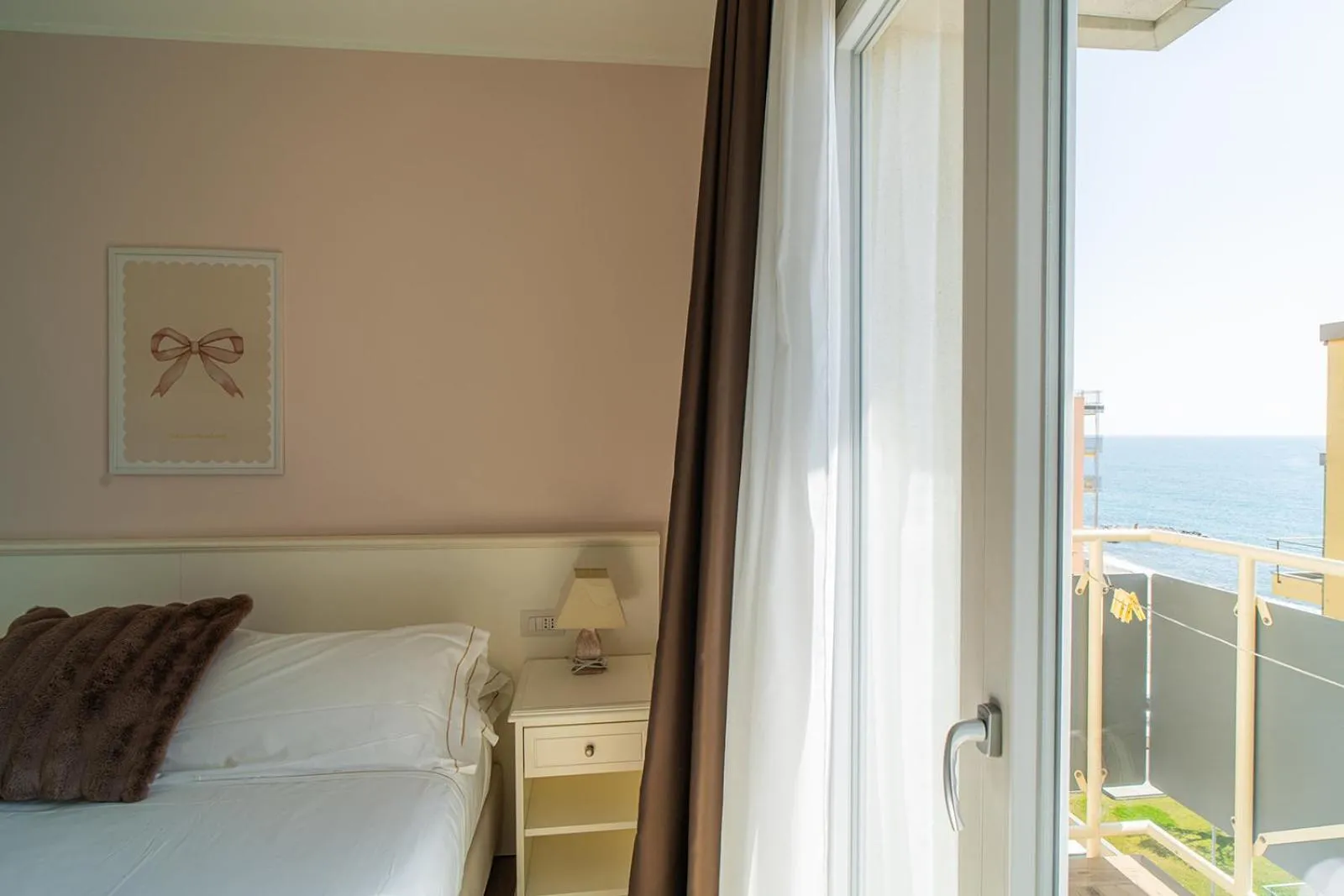 Bed in Hotel Continental