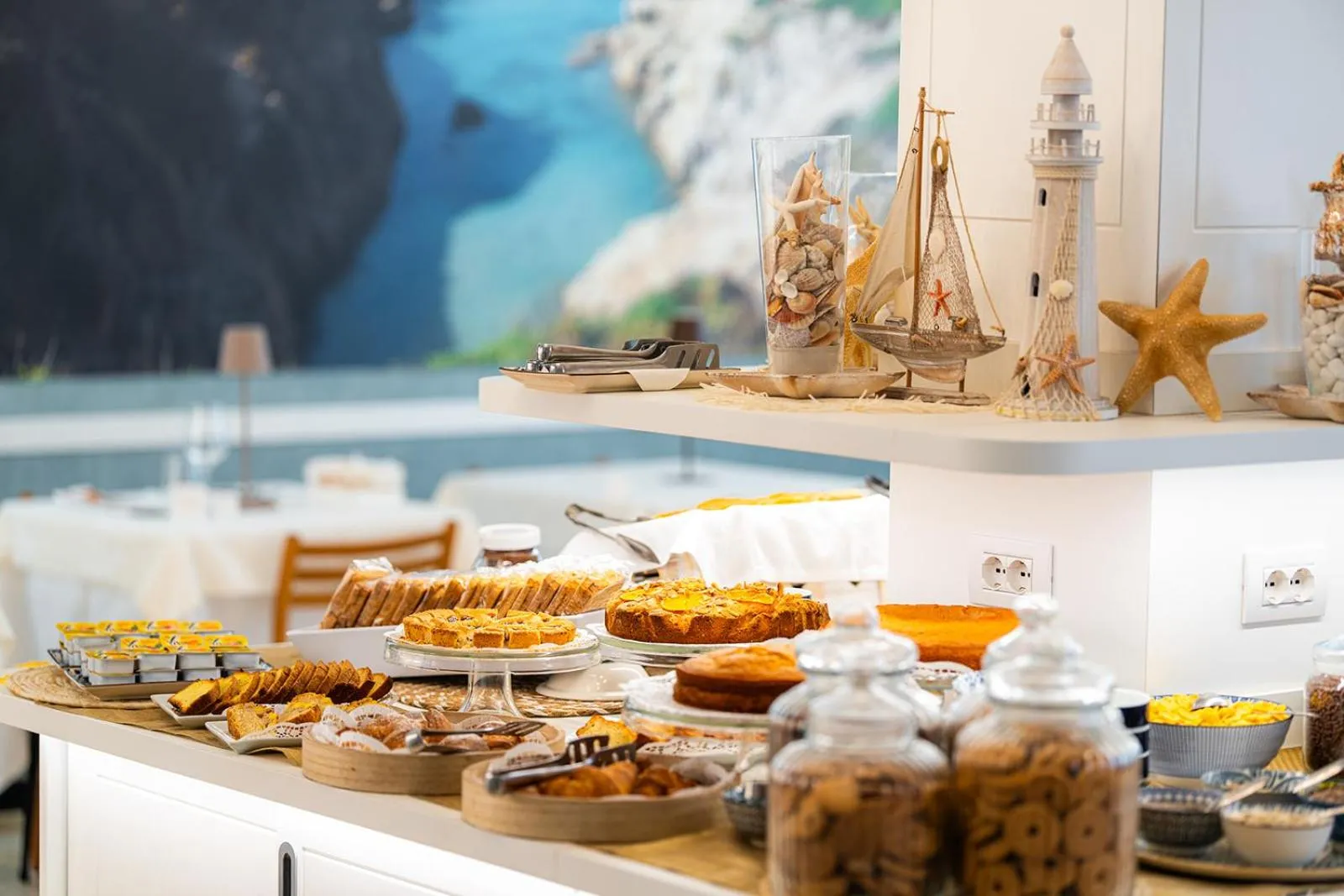 Breakfast in Hotel Continental