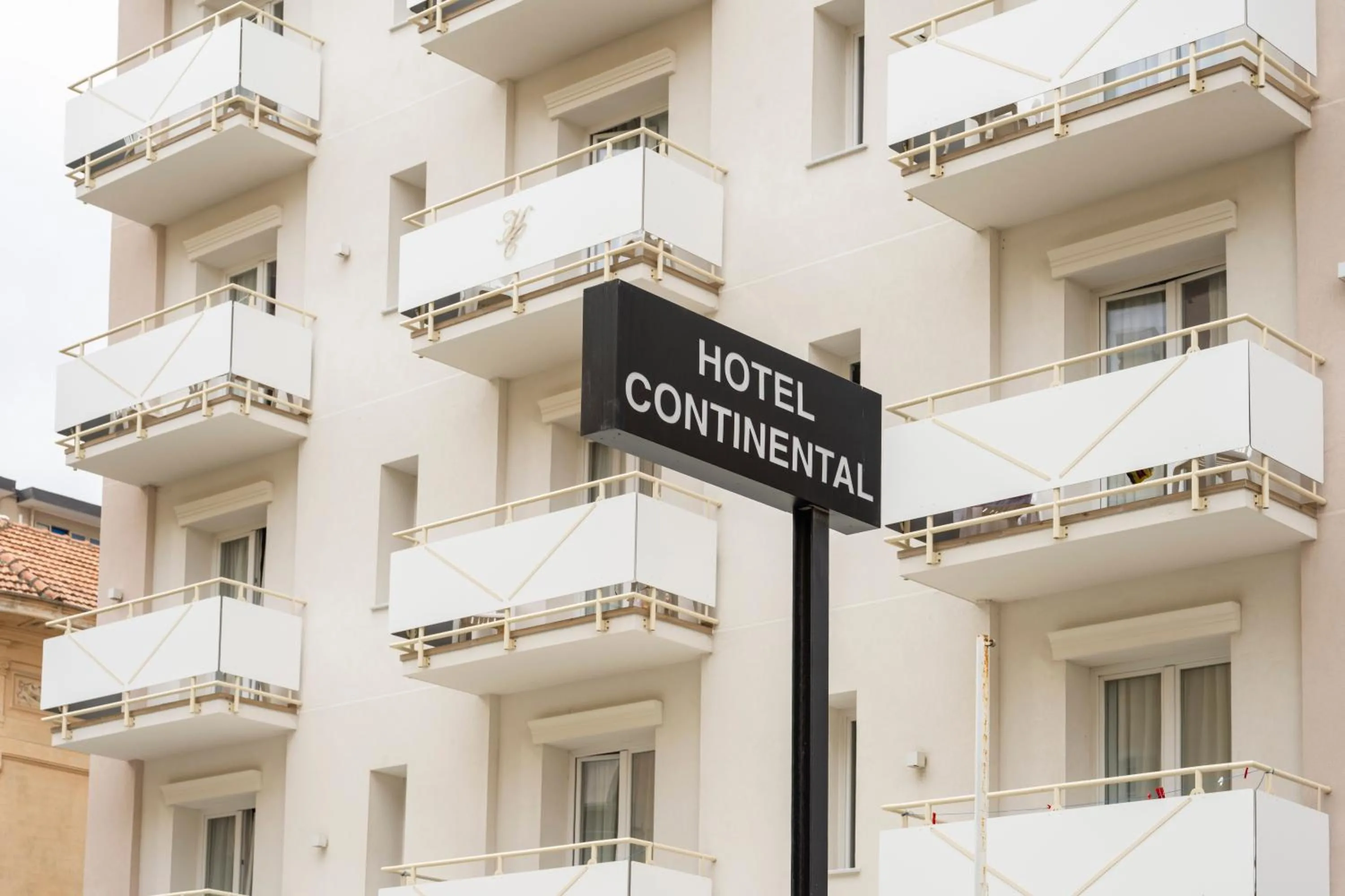 Property building in Hotel Continental