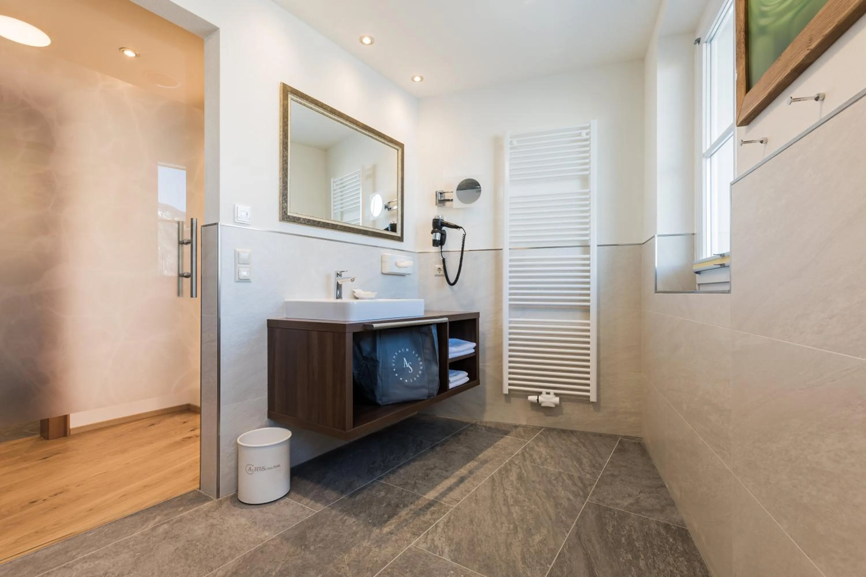 Bathroom in Hotel AlpenSchlössl