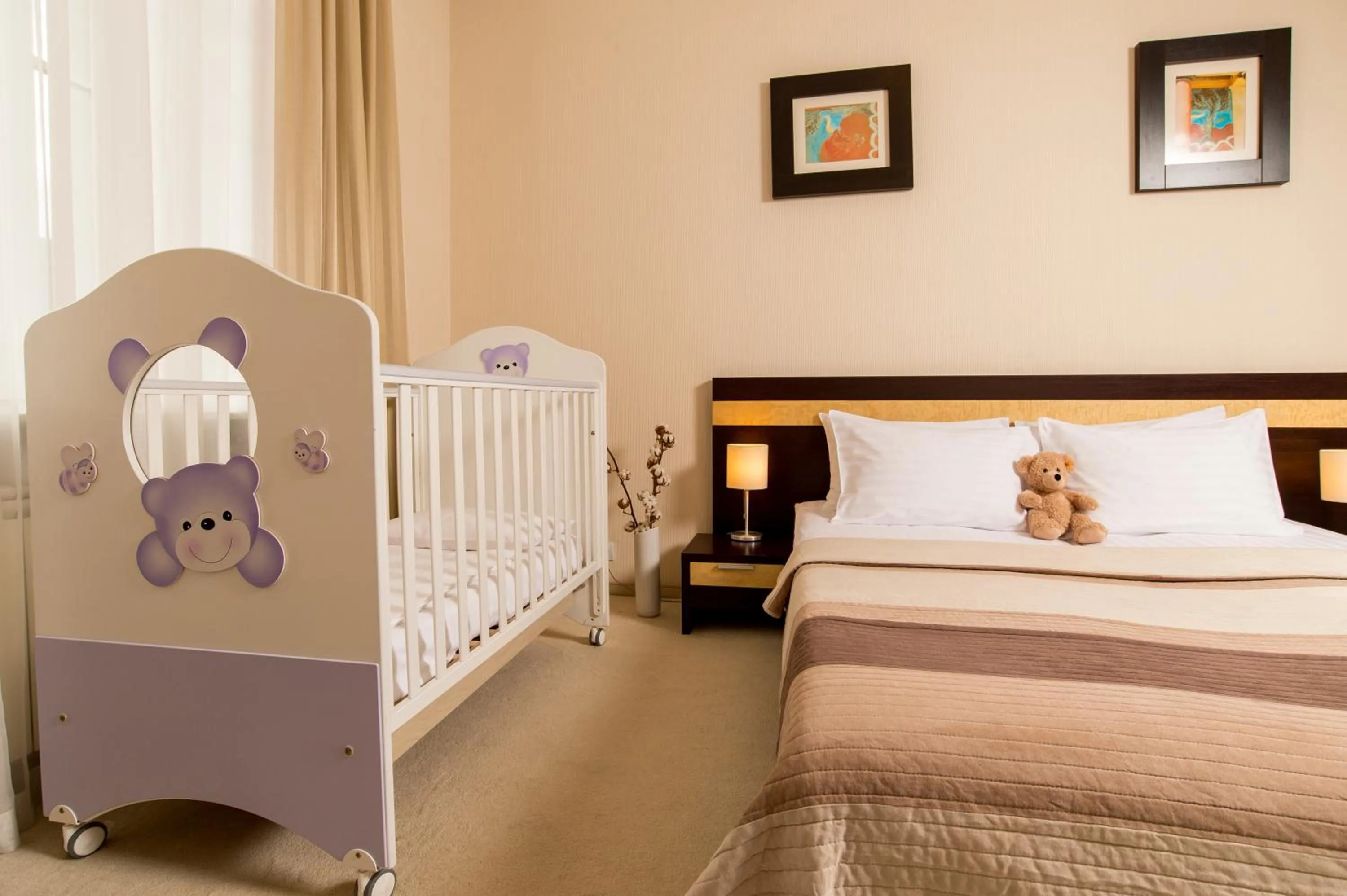 Bedroom, Bed in Senator Victory Square