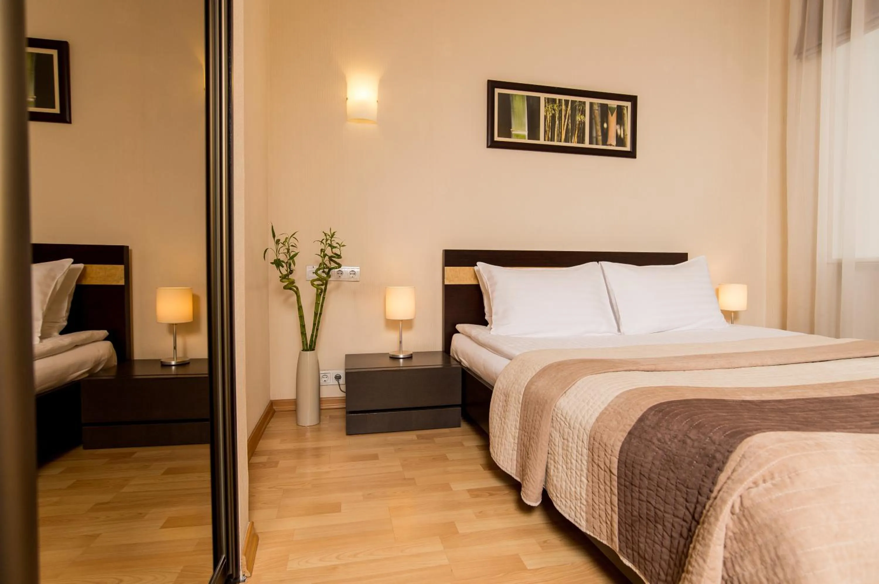 Bedroom, Bed in Senator Victory Square