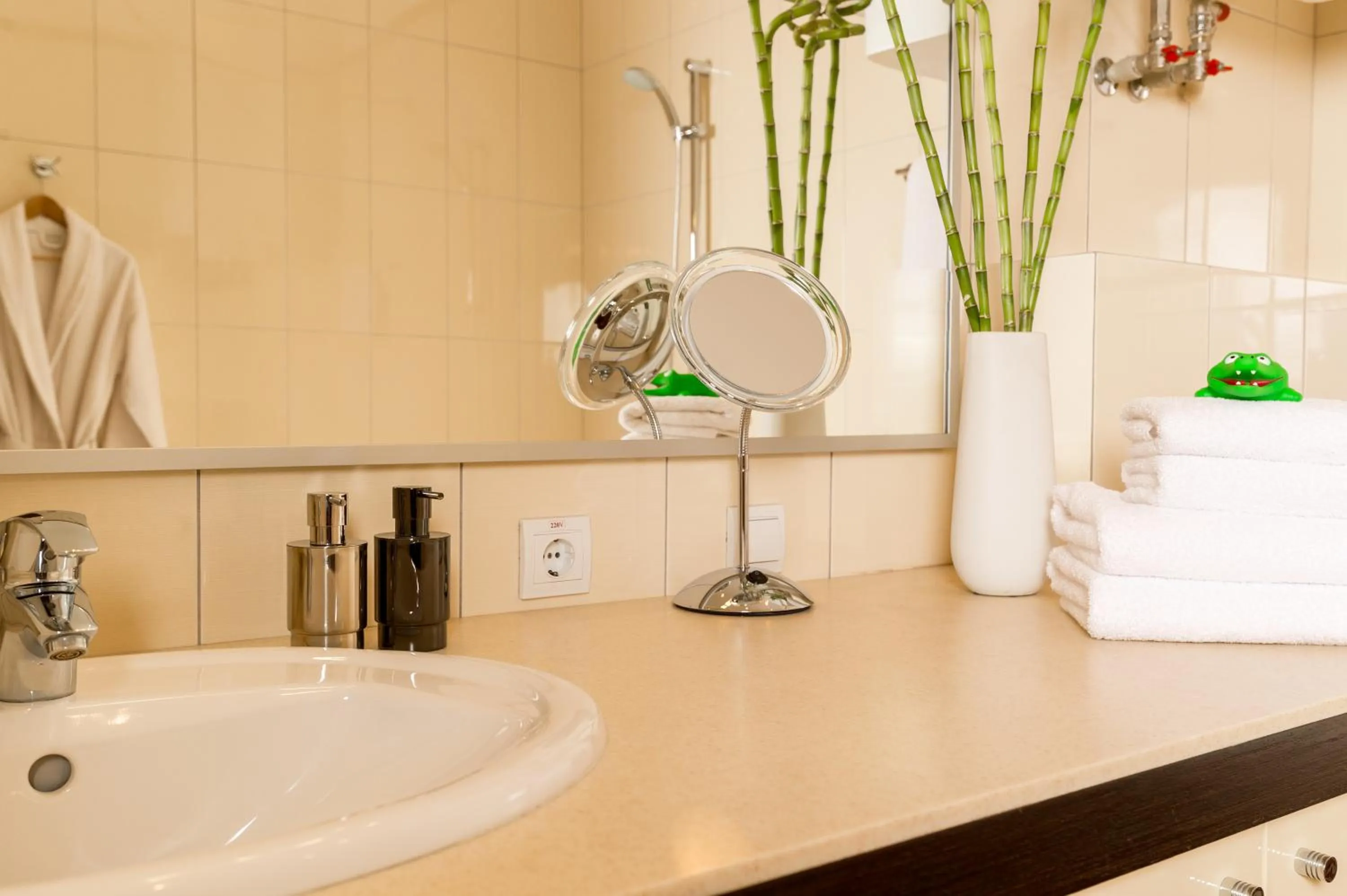 Bathroom in Senator Victory Square