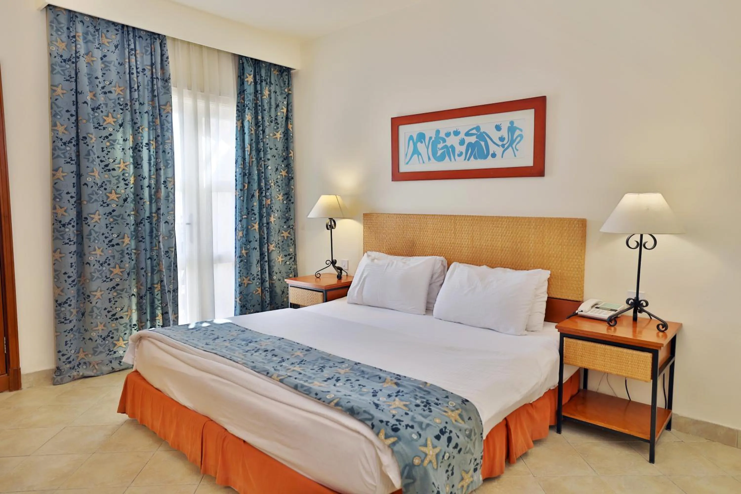 Bed in Marina Plaza Hotel, Tala Bay