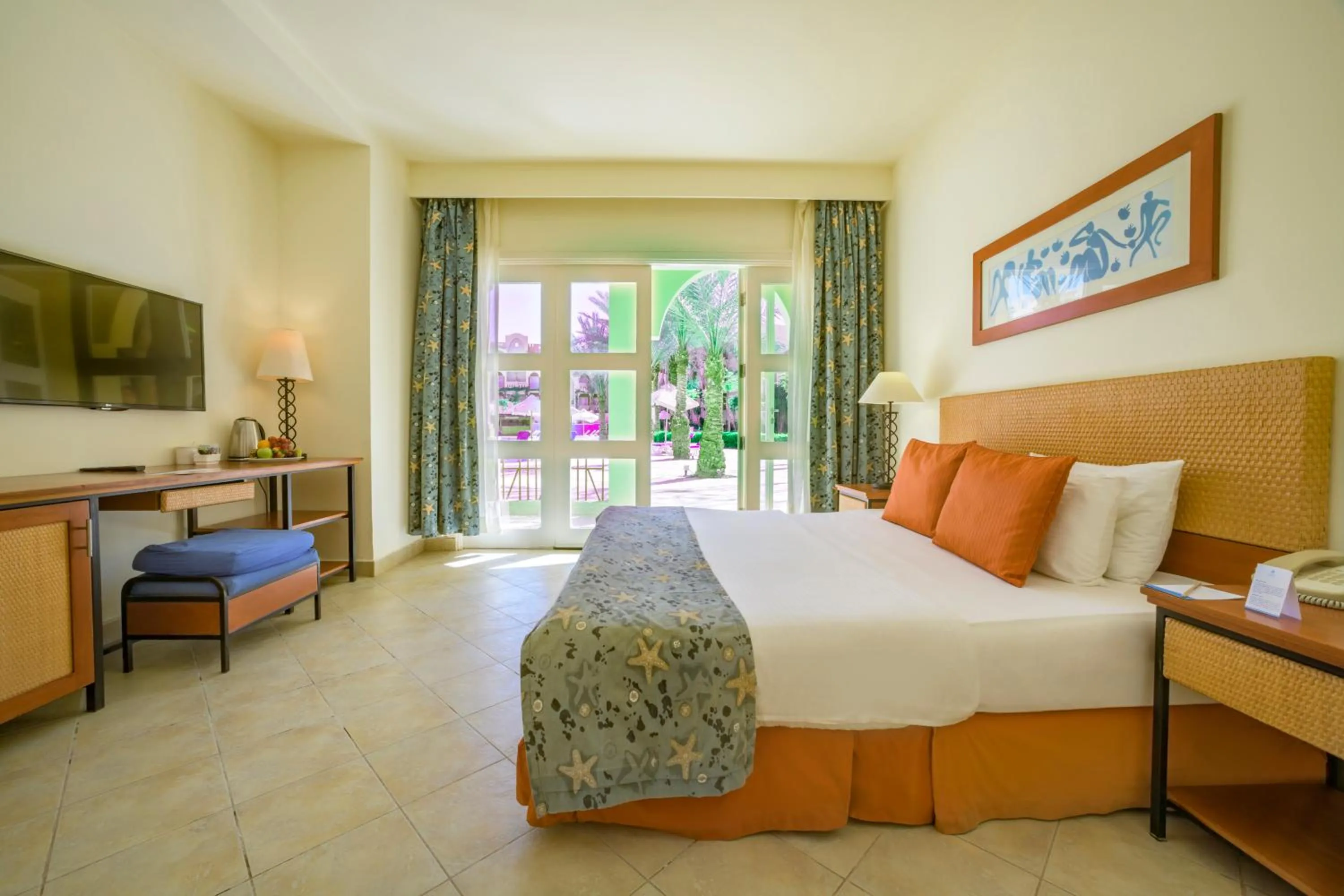 Bed in Marina Plaza Hotel, Tala Bay