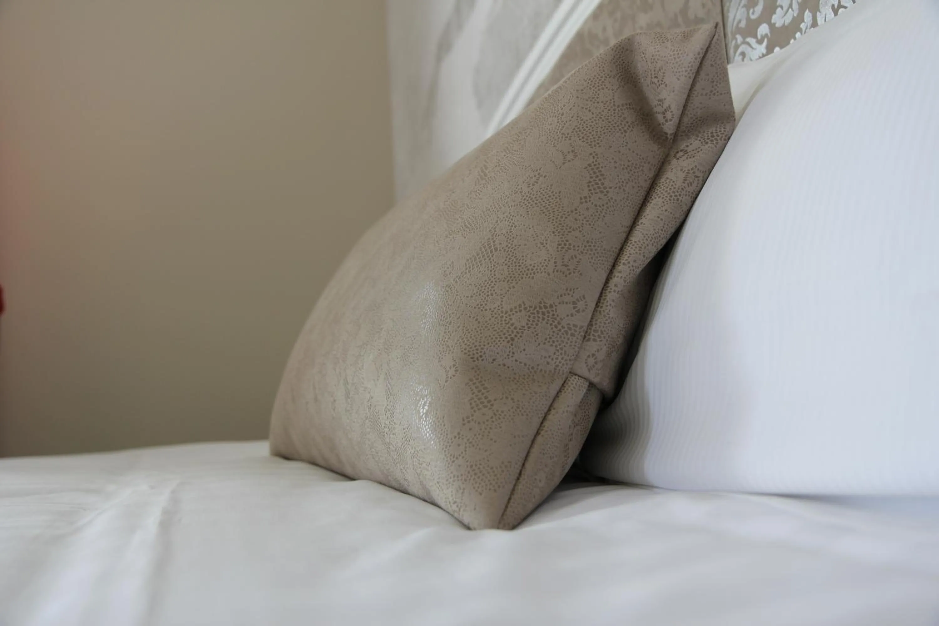 Decorative detail, Bed in Suites & Apartments Liola'