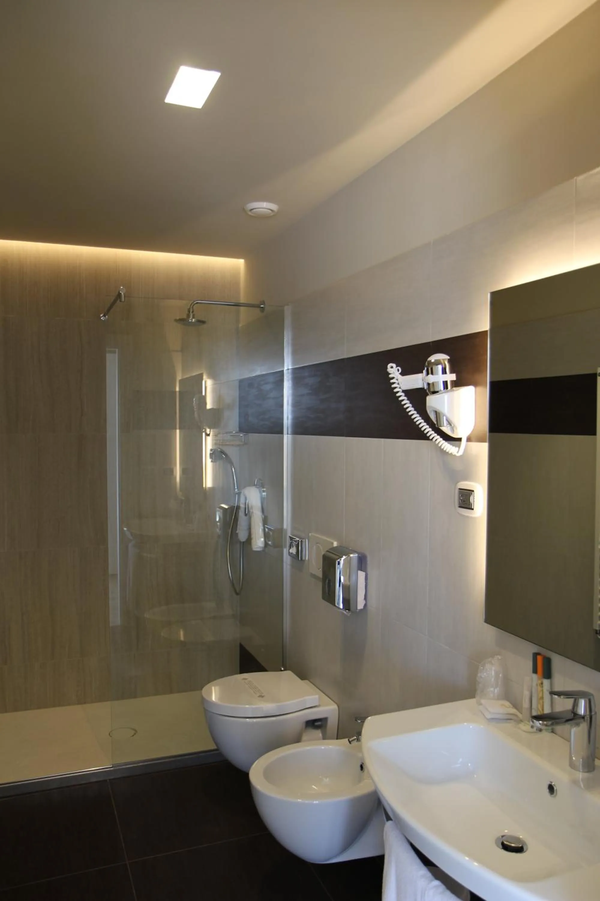 Bathroom in Suites & Apartments Liola'