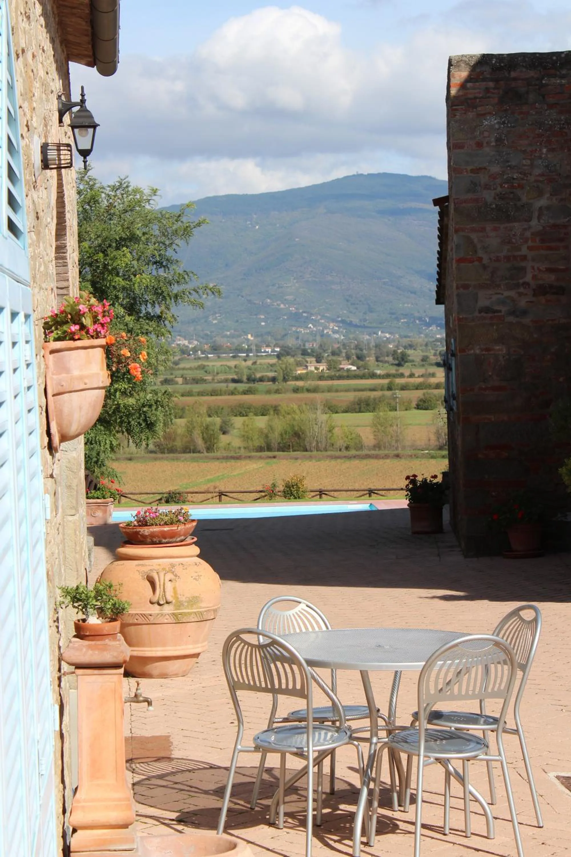 Patio in Fattoria Le Giare Agriturismo