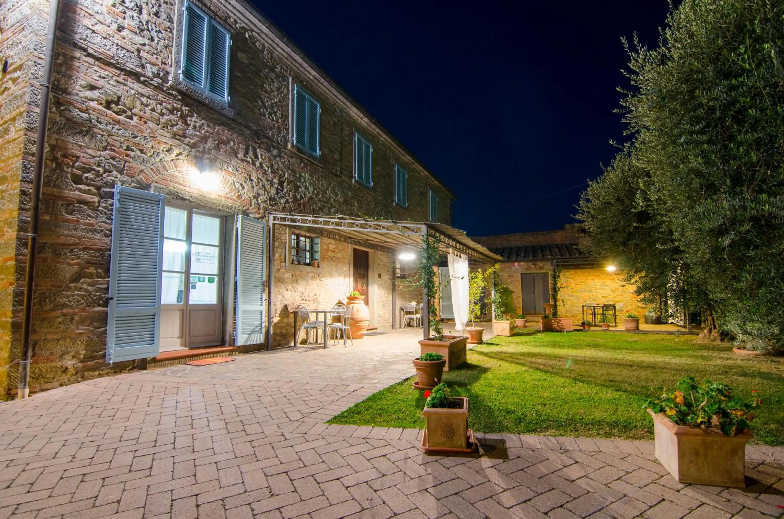 Facade/entrance in Fattoria Le Giare Agriturismo