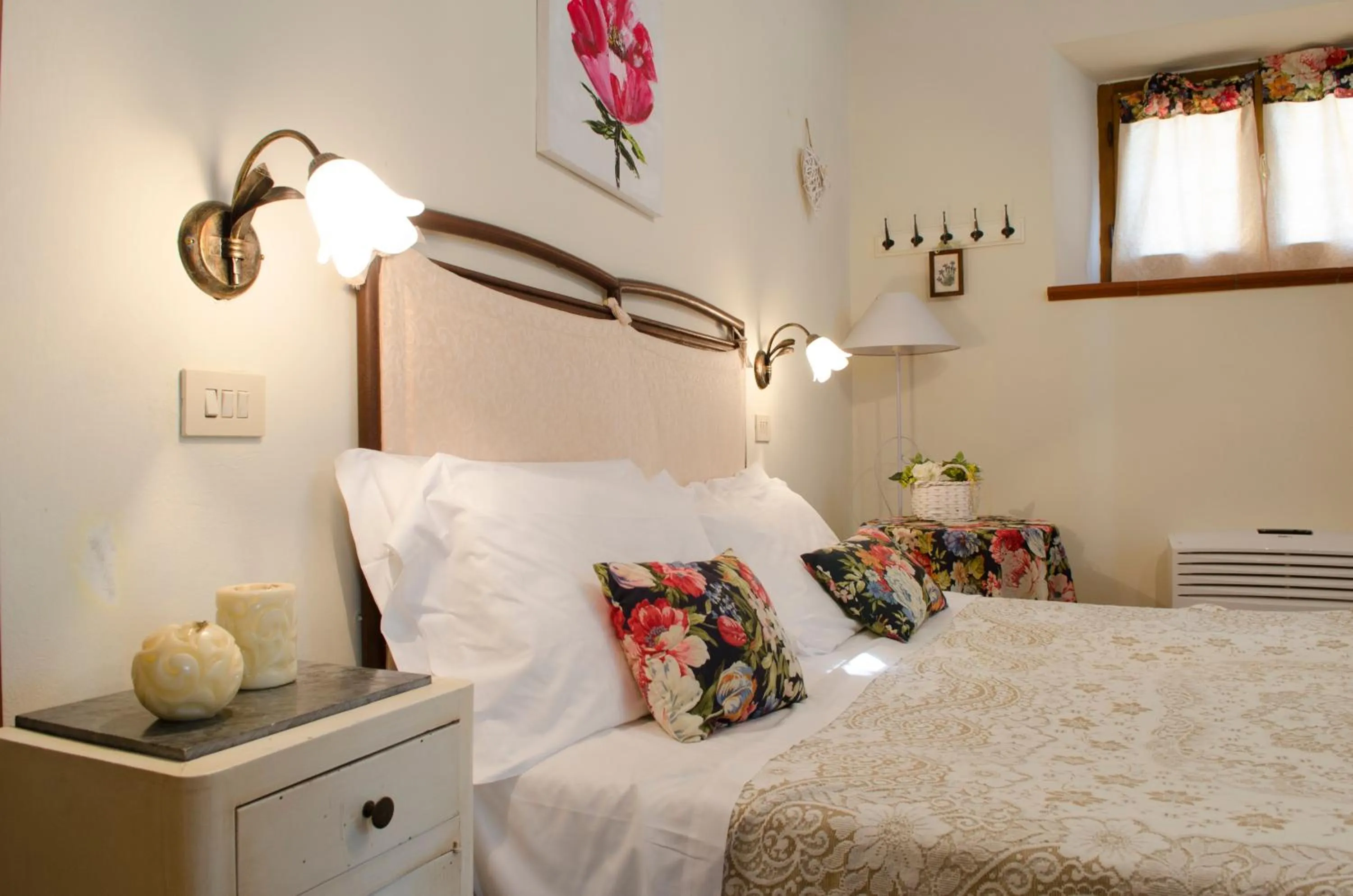 Photo of the whole room, Bed in Fattoria Le Giare Agriturismo