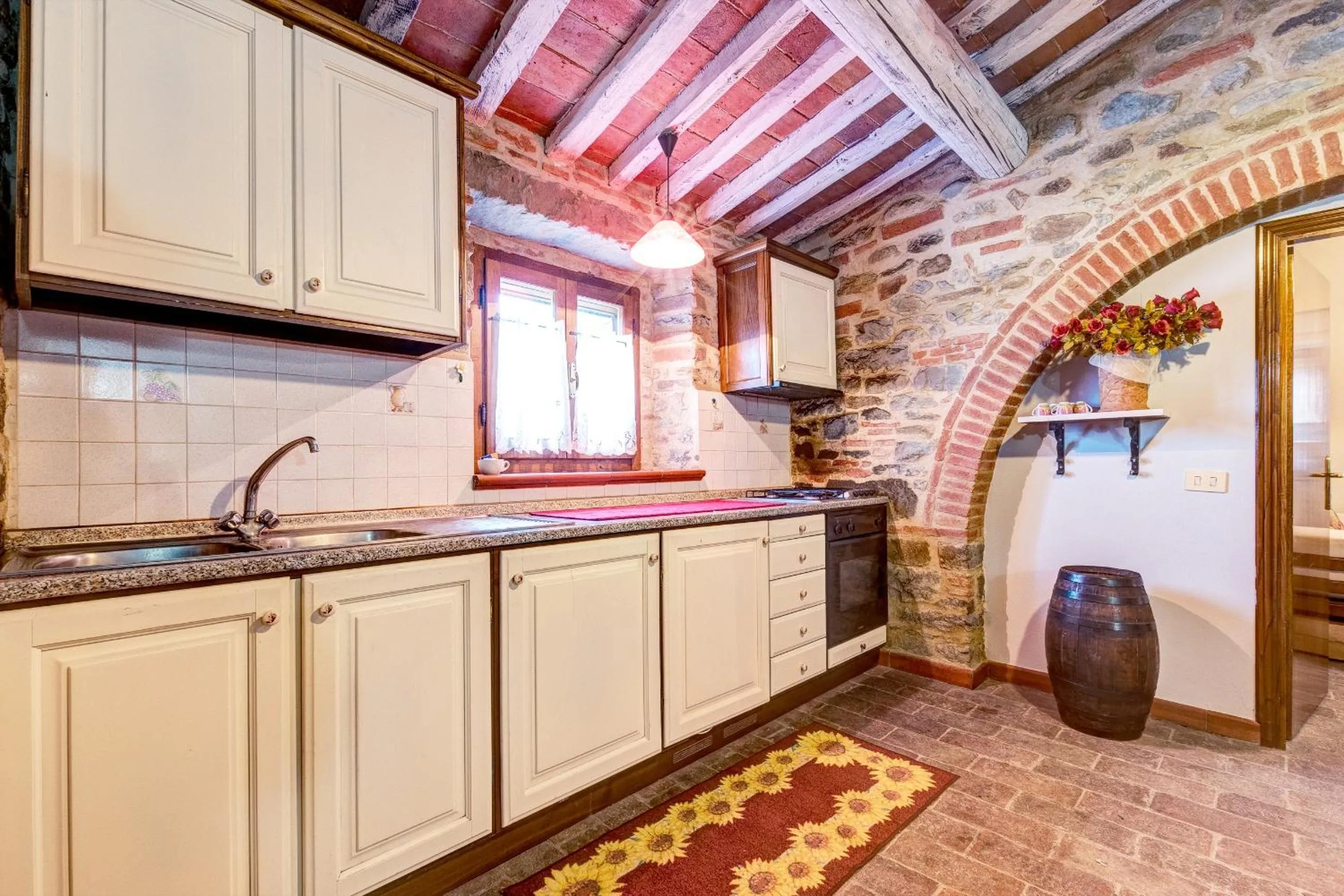 Communal kitchen in Fattoria Le Giare Agriturismo