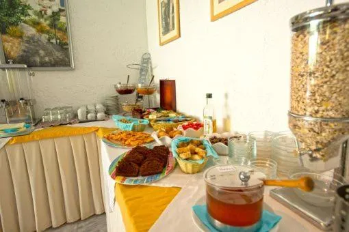 Breakfast in Neos Ikaros